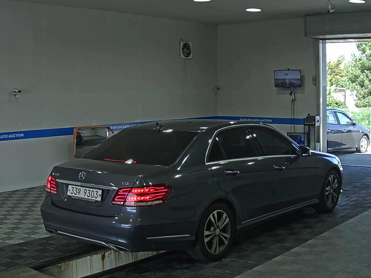 مرسيدس بنز E Class 2014 E220