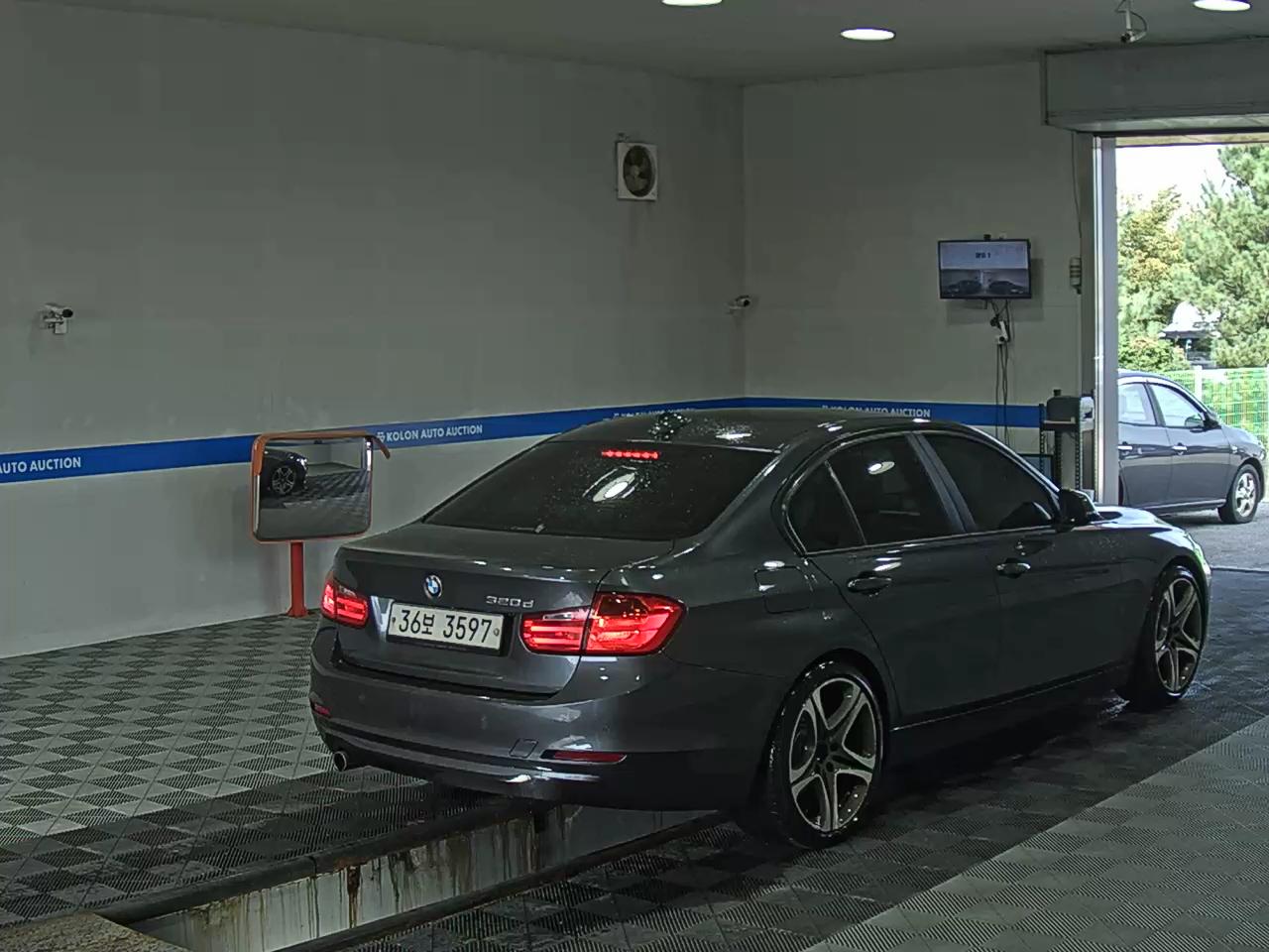 بي إم دبليو 3 Series 2015 320d
