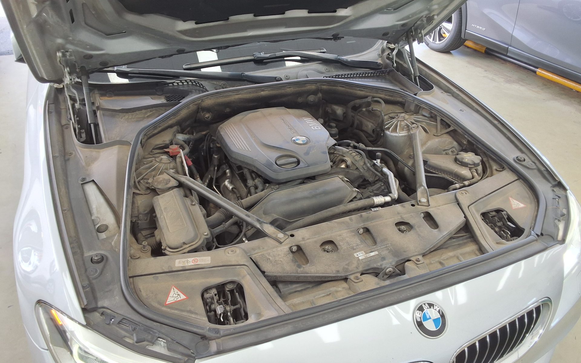 بي إم دبليو 5 Series 2016 520d