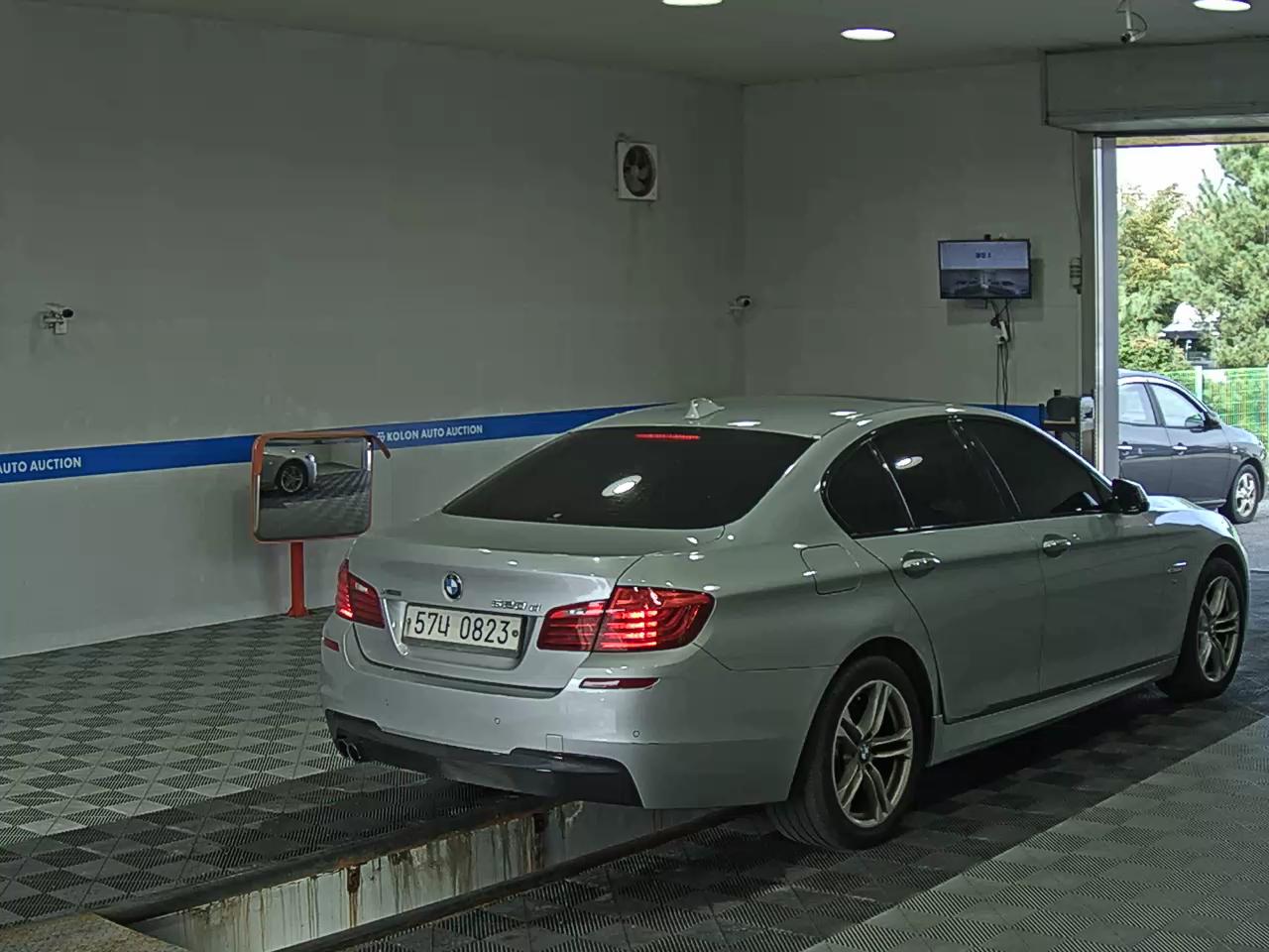 بي إم دبليو 5 Series 2016 520d