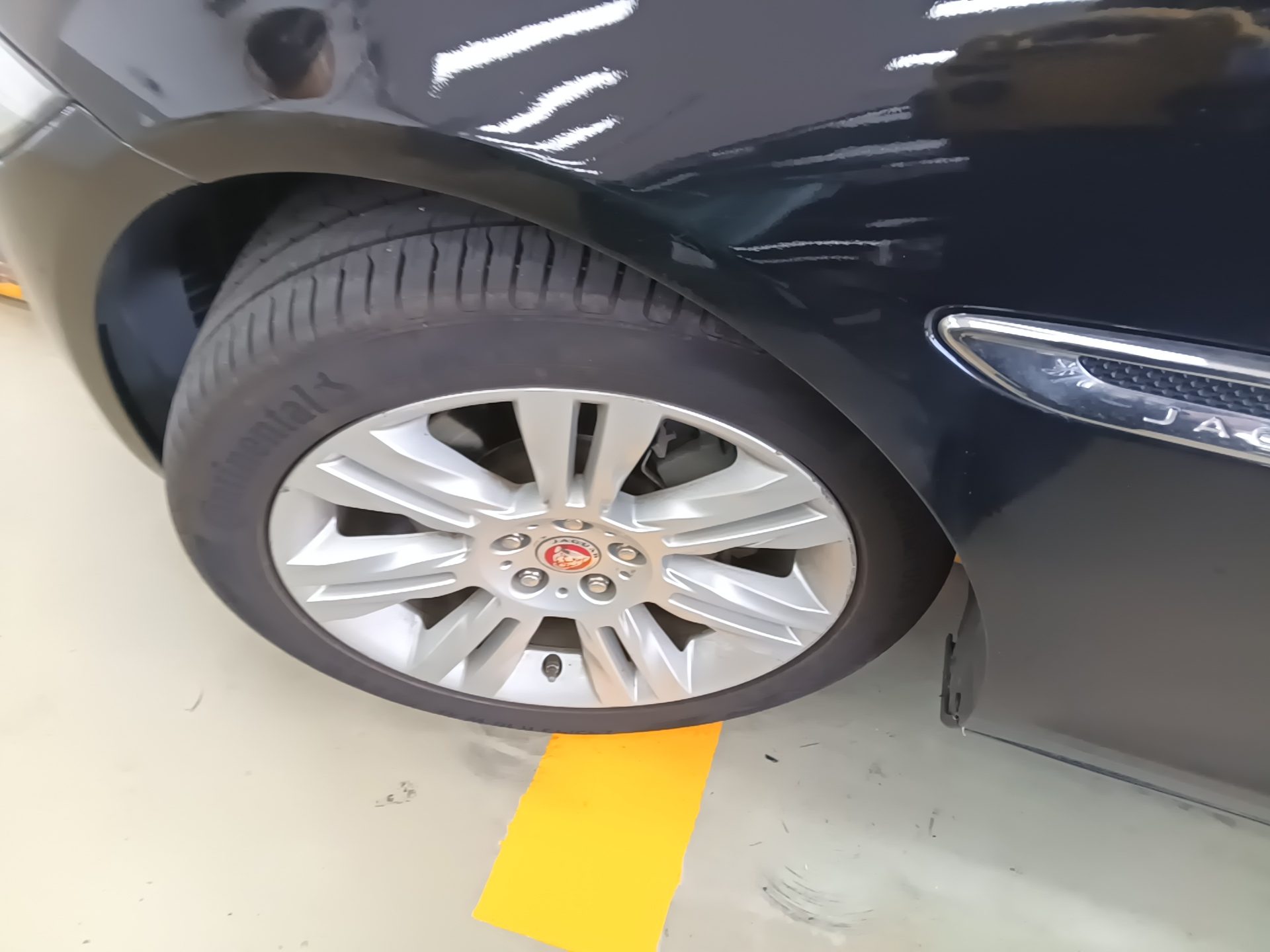 جاكوار Xf 2018