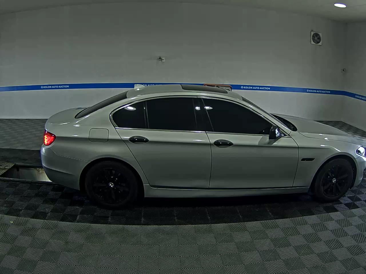بي إم دبليو 5 Series 2013 520d