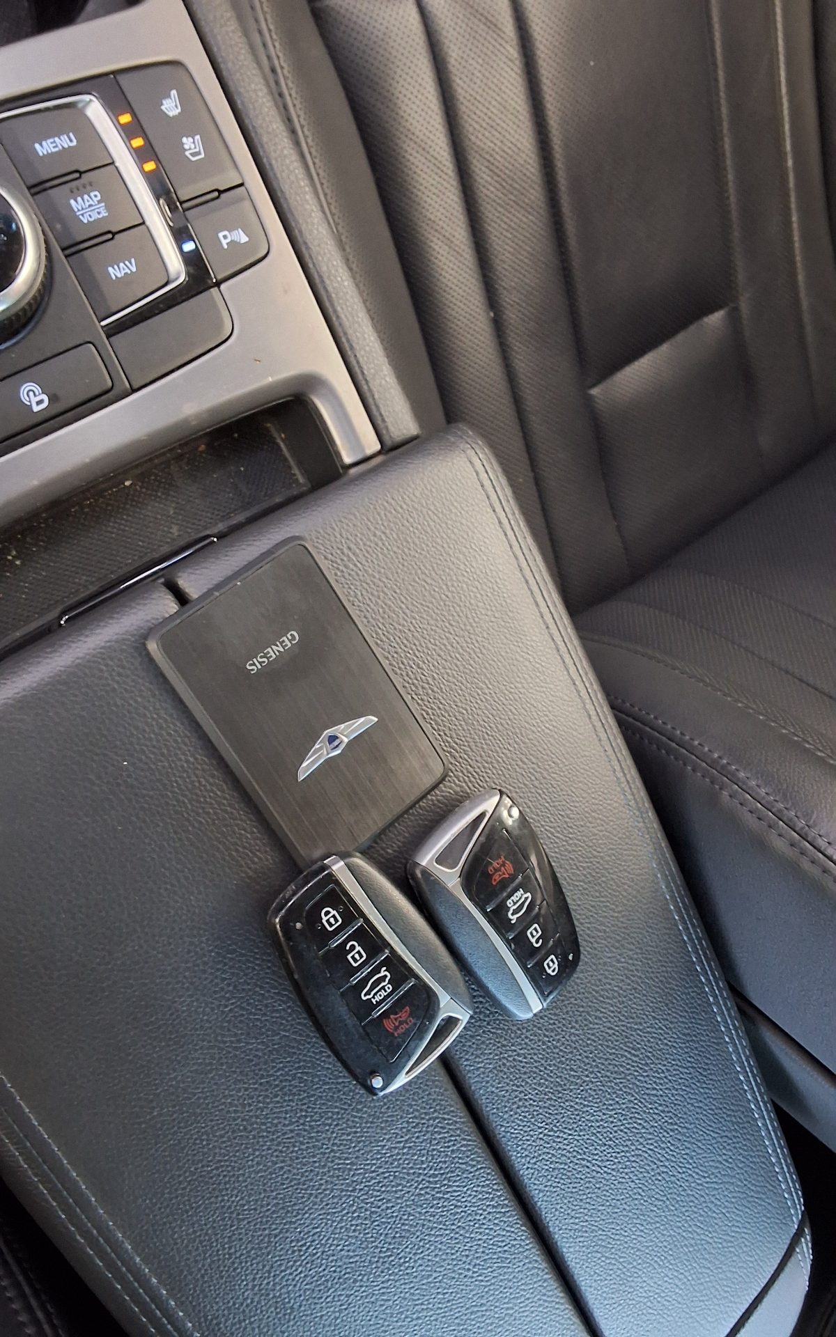 هيونداي جينيسيس Dh G330 مودرن 2015 بريميوم