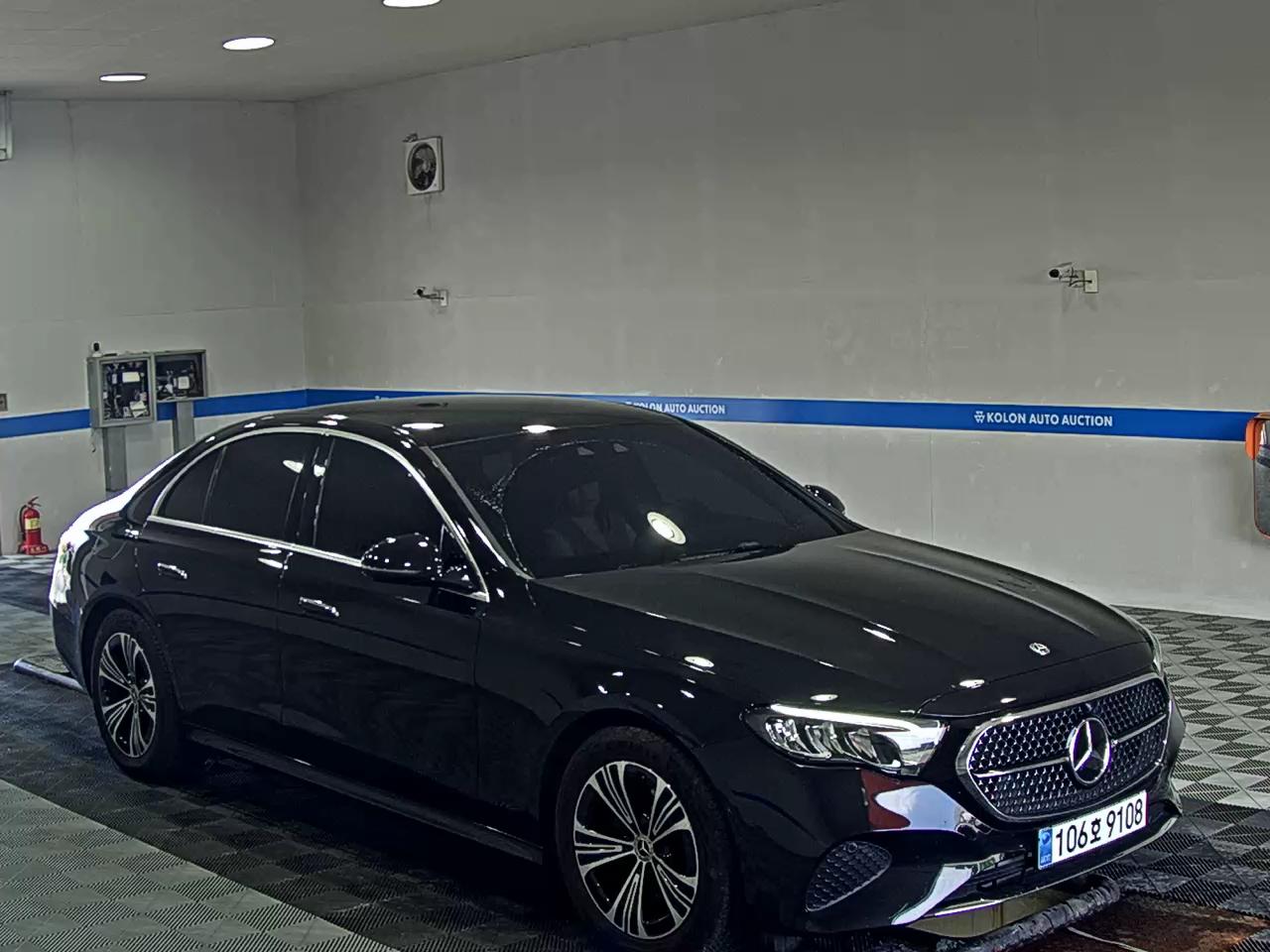 مرسيدس بنز E Class 2025 E200