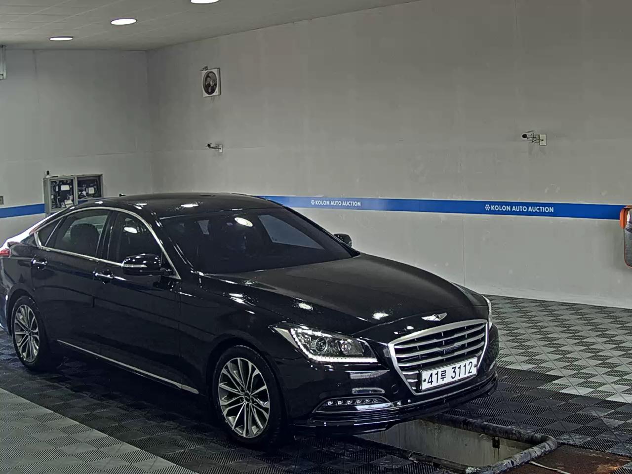 هيونداي جينيسيس Dh G330 مودرن 2015 بريميوم