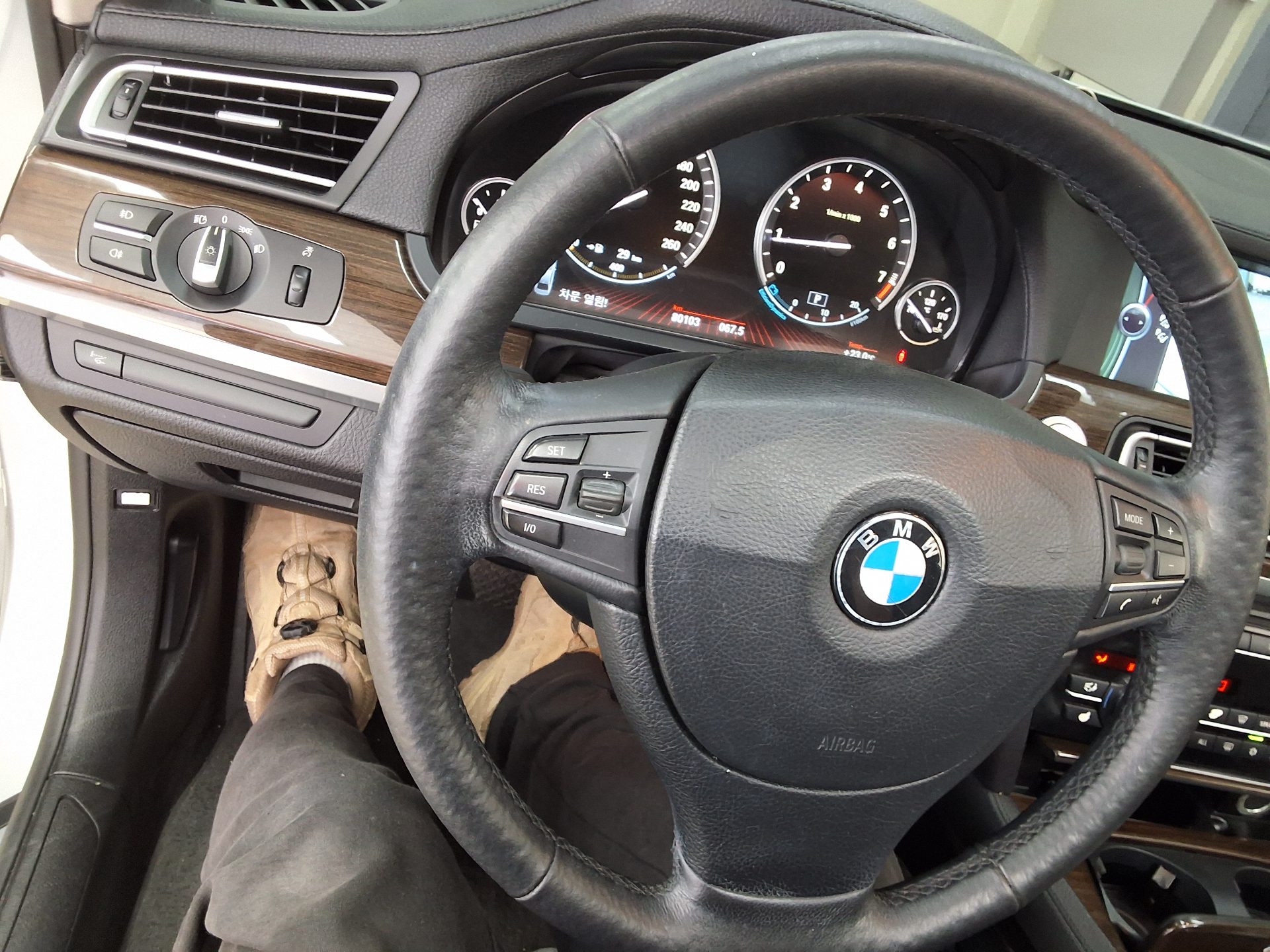بي إم دبليو 7 Series 2010 740Li