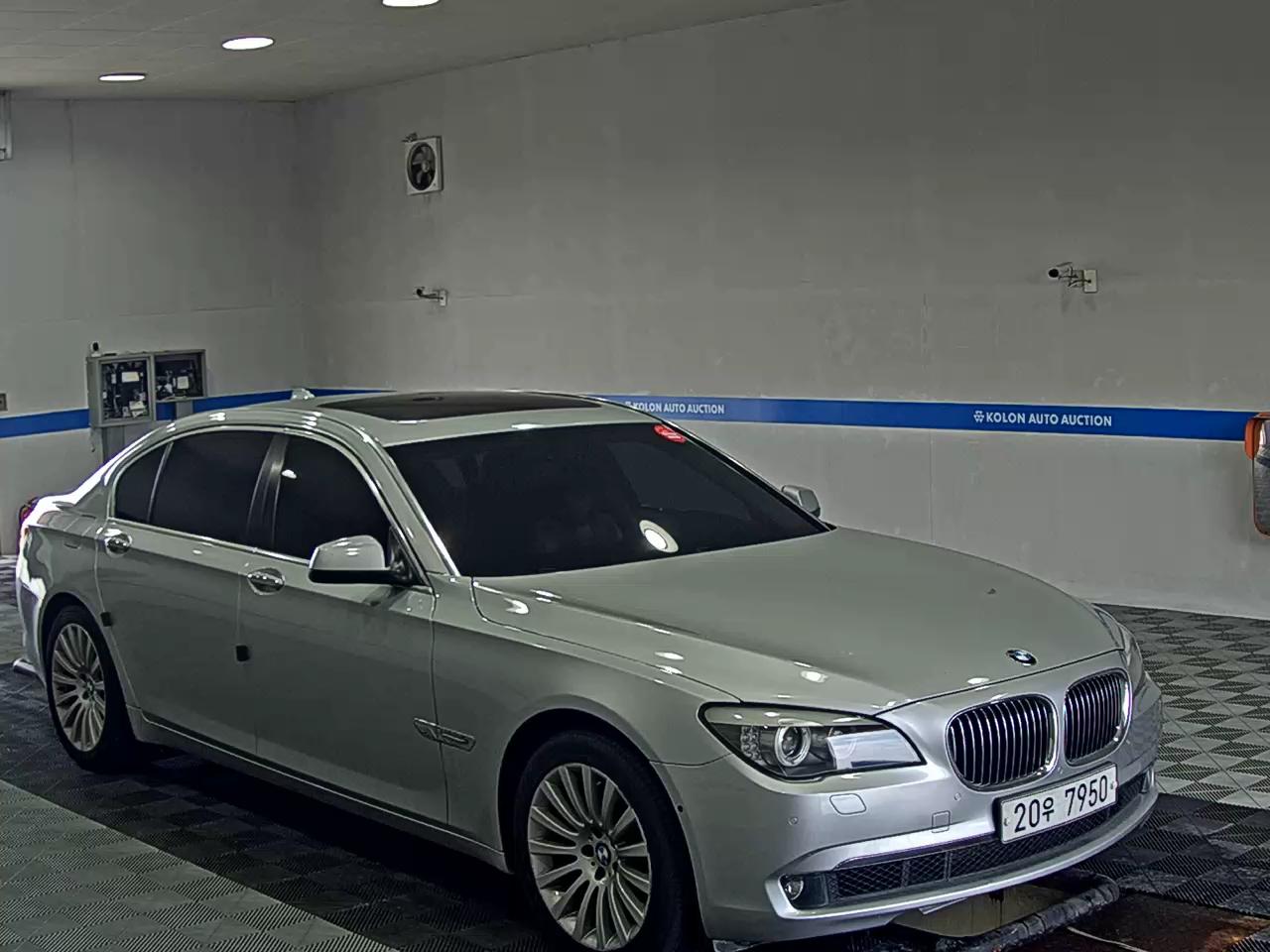 بي إم دبليو 7 Series 2010 740Li