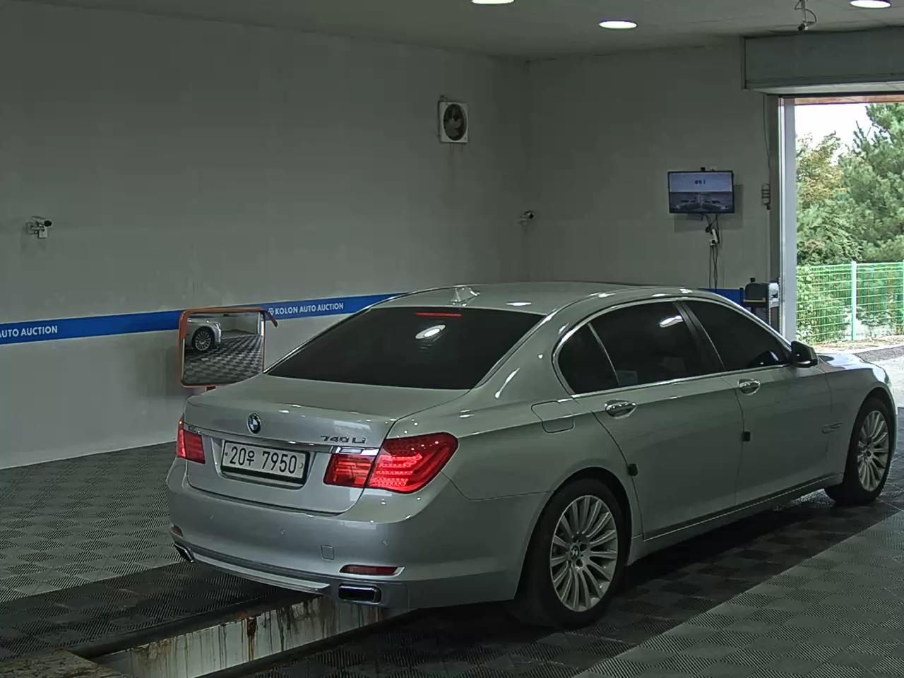 بي إم دبليو 7 Series 2010 740Li