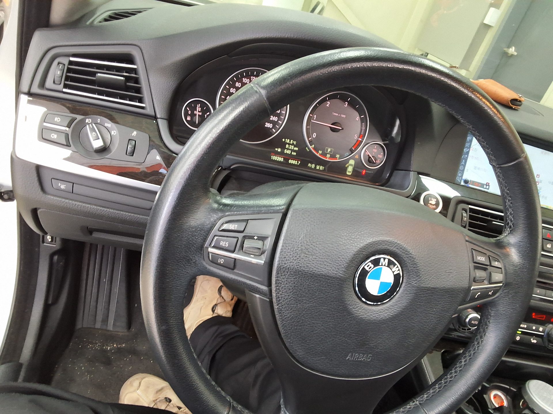 بي إم دبليو 5 Series 2010 520d