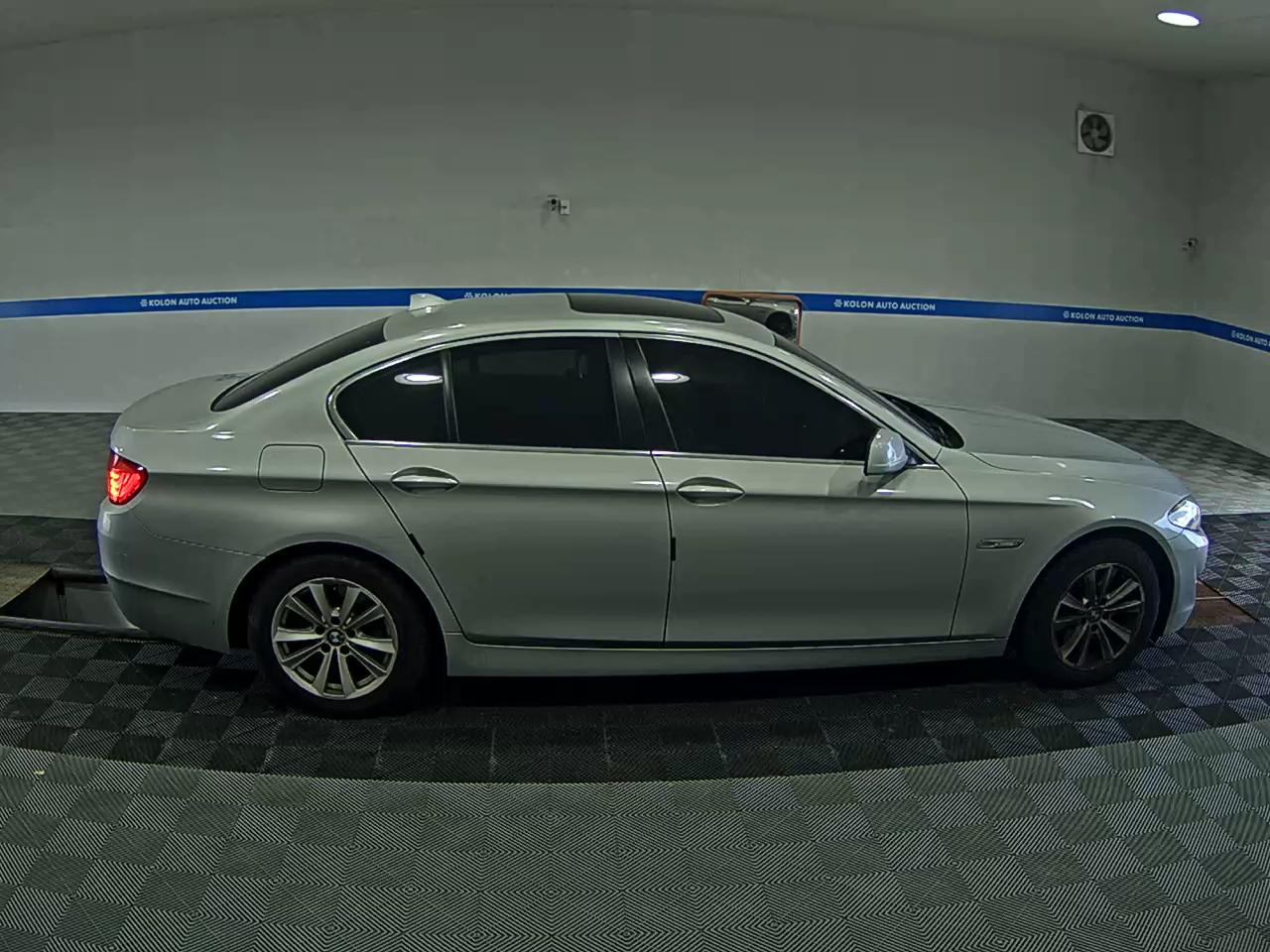 بي إم دبليو 5 Series 2010 520d