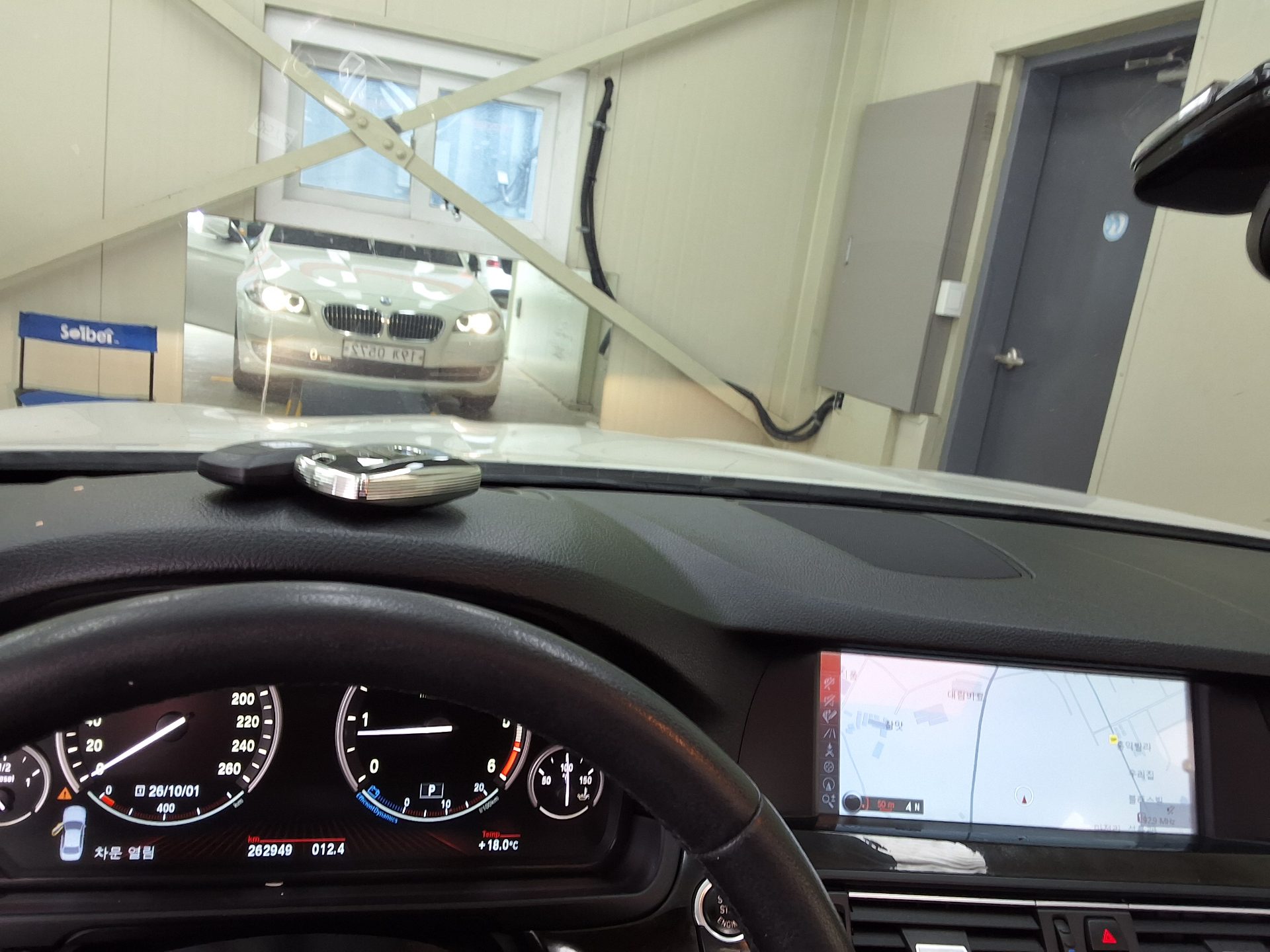 بي إم دبليو 5 Series 2012 520d