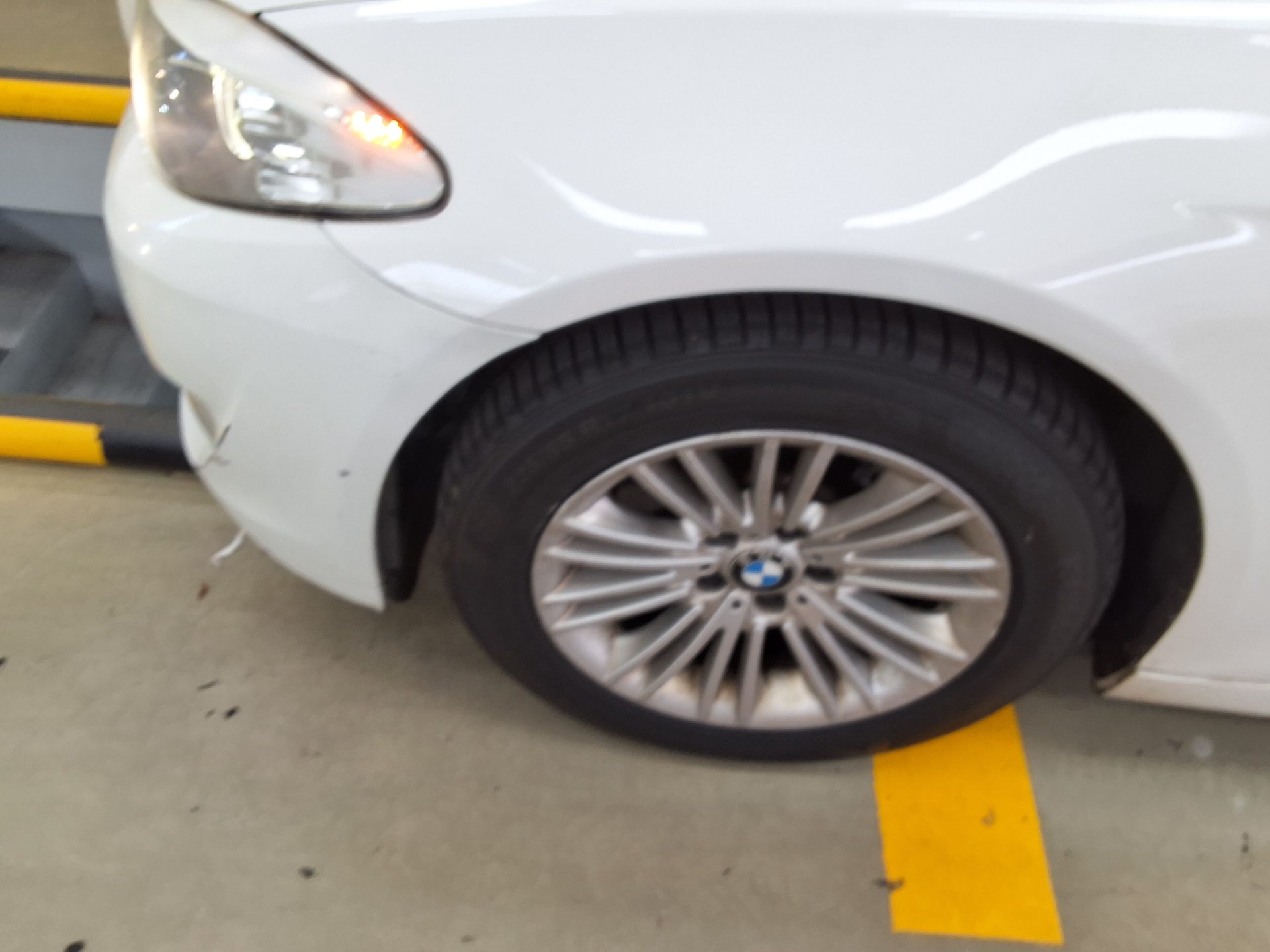 بي إم دبليو 5 Series 2012 520d
