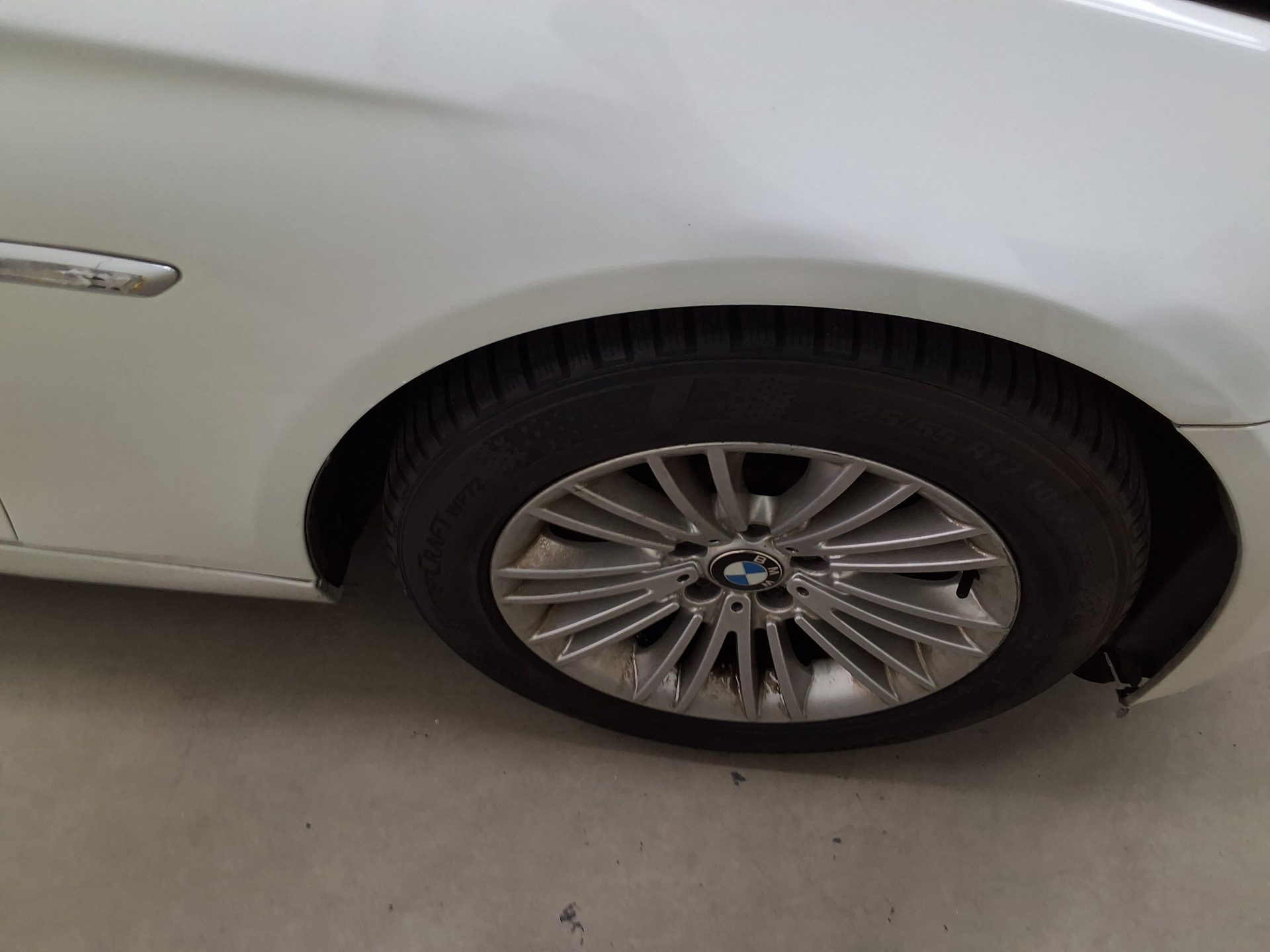 بي إم دبليو 5 Series 2012 520d