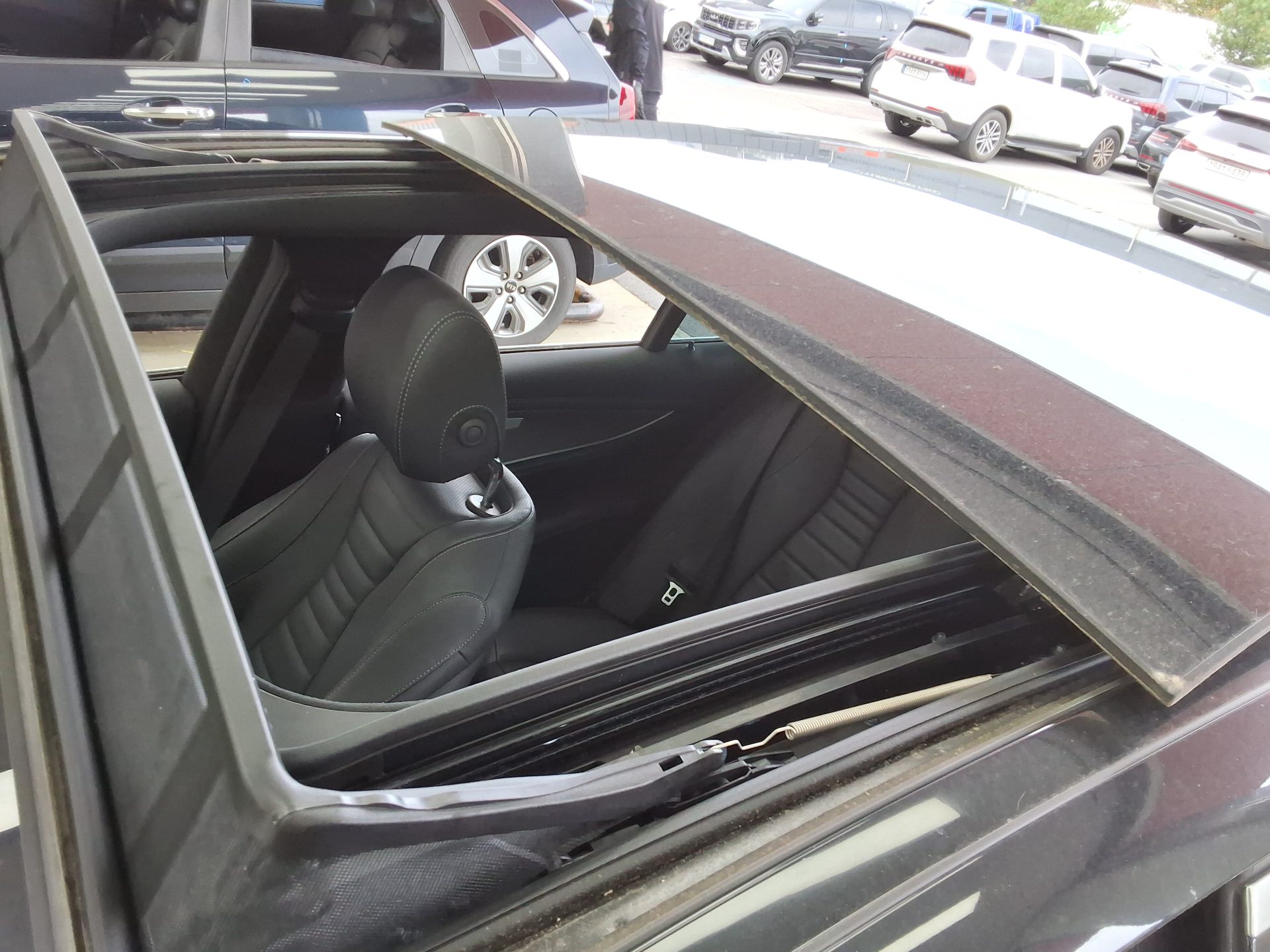 مرسيدس بنز E Class 2022 4MATIC LINE