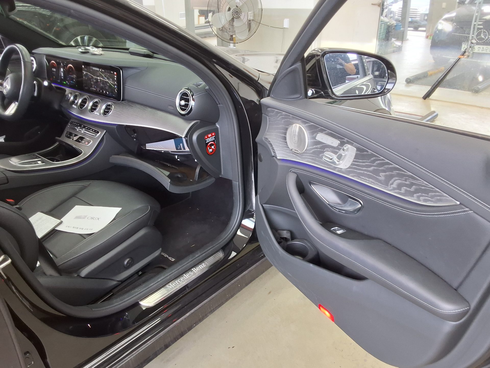 مرسيدس بنز E Class 2022 4MATIC LINE