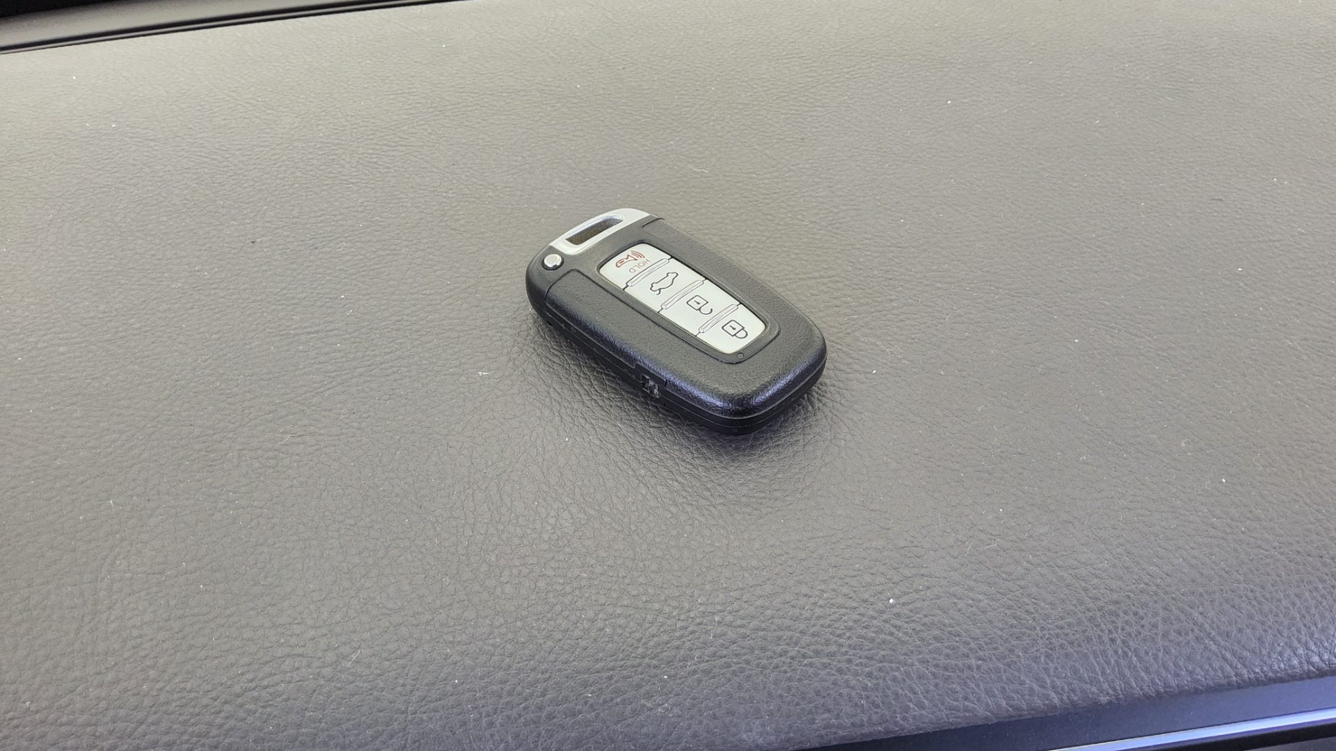 هيونداي جينيسيس Dh G330 مودرن 2009 فاخر