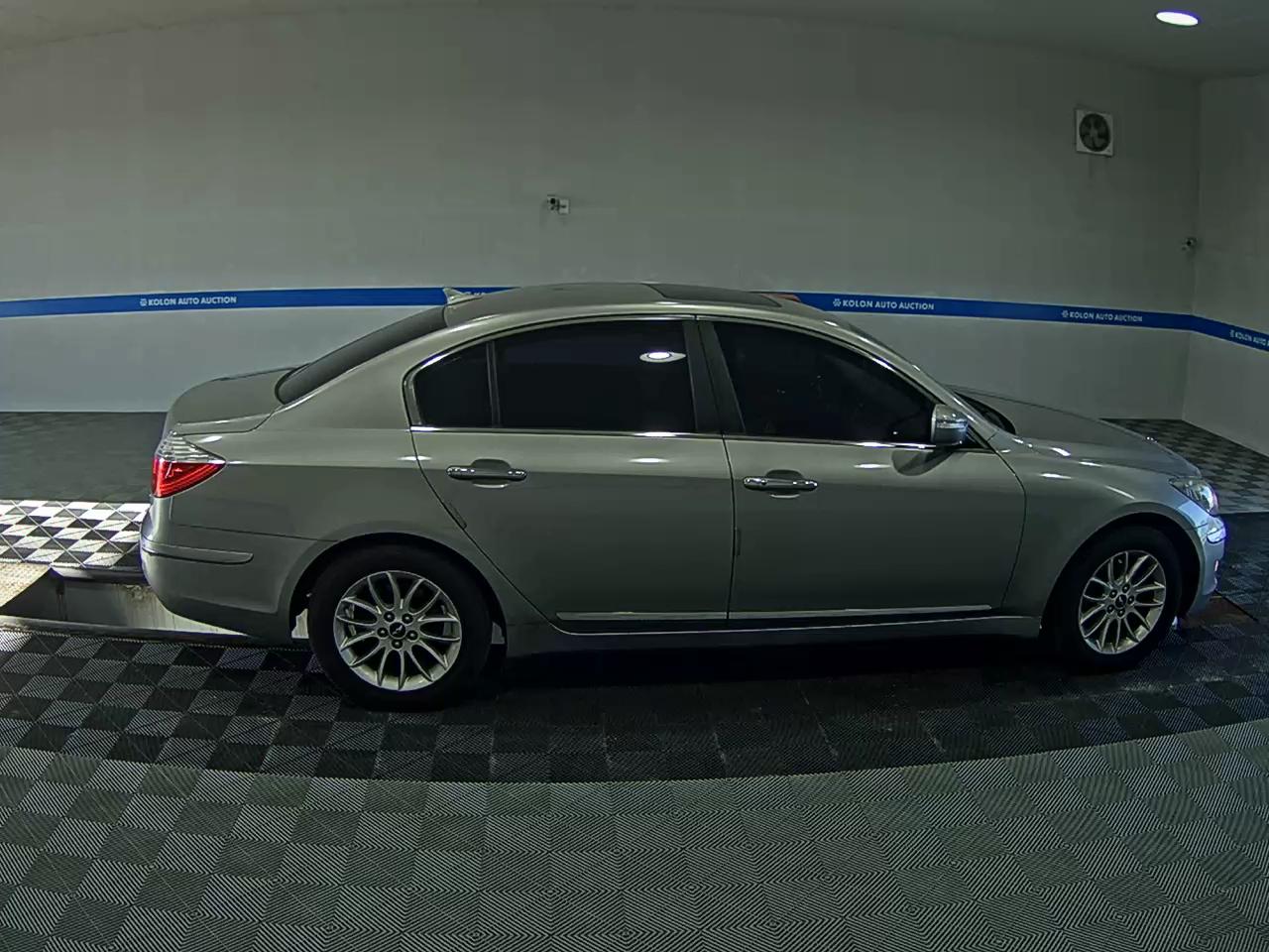 هيونداي جينيسيس Dh G330 مودرن 2009 فاخر