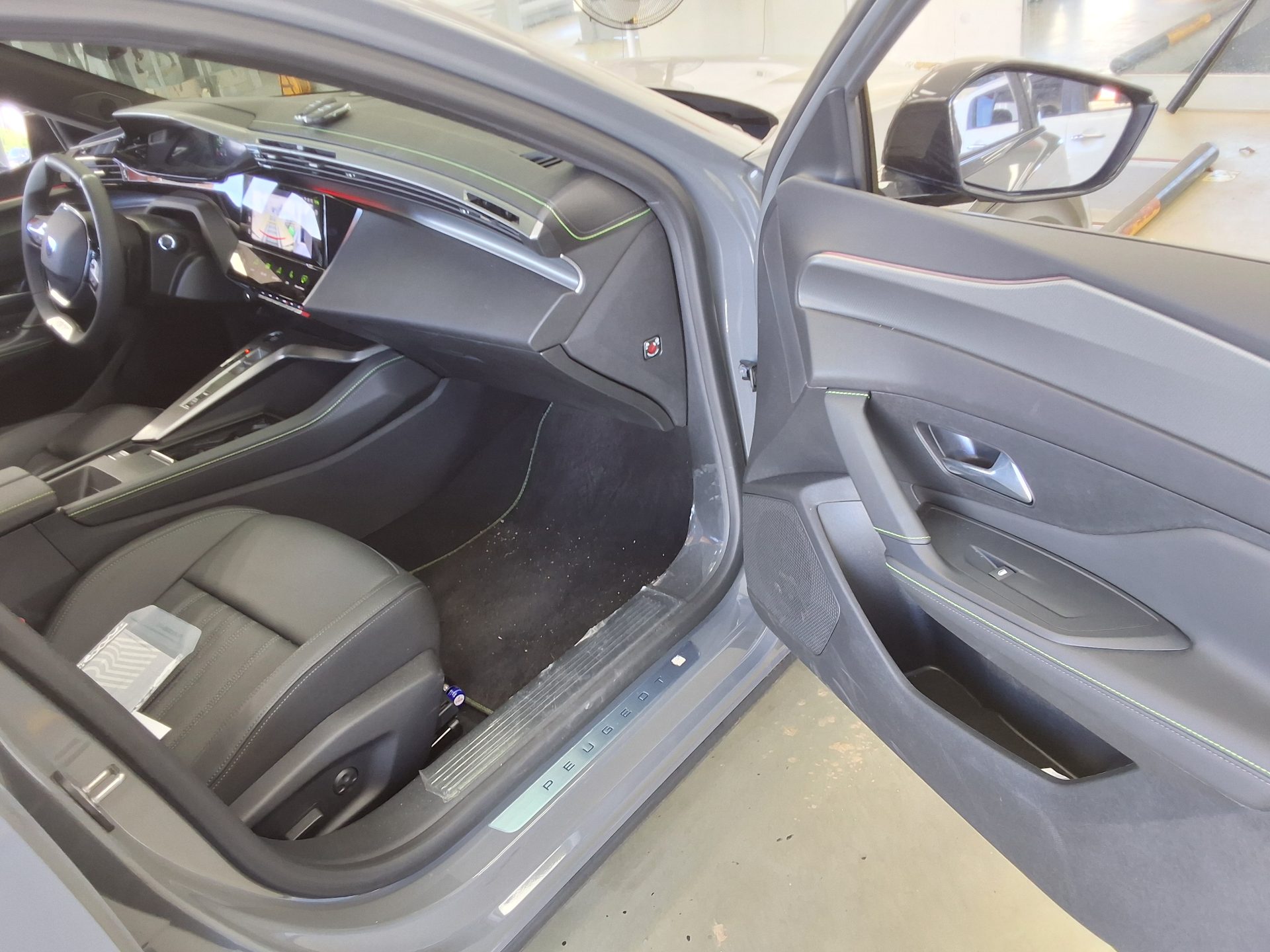 بيجو 408 2025 GT