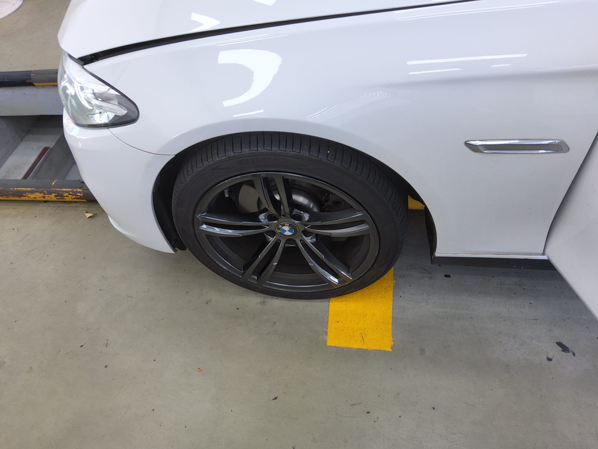 بي إم دبليو 5 Series 2014 520d
