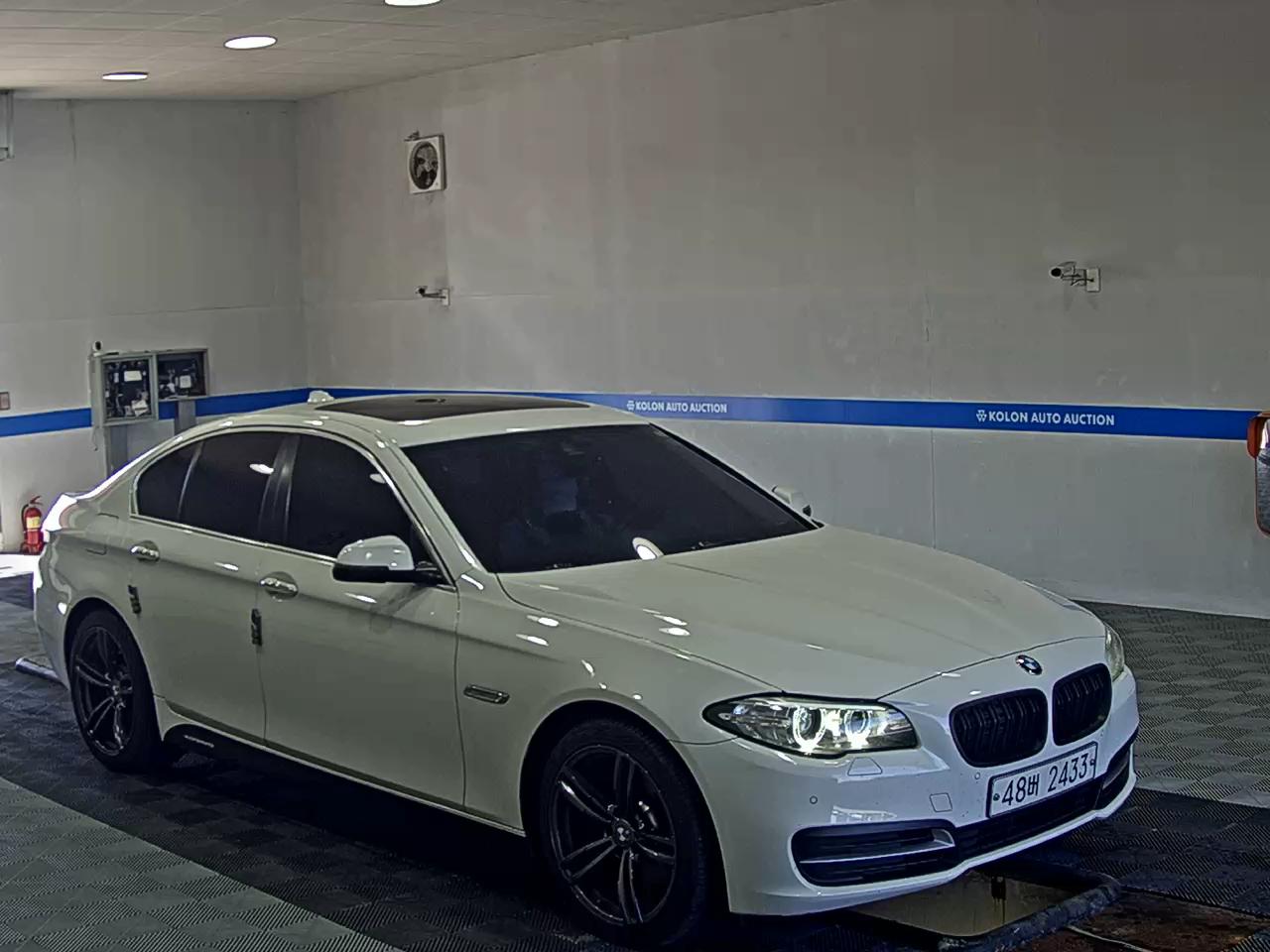 بي إم دبليو 5 Series 2014 520d