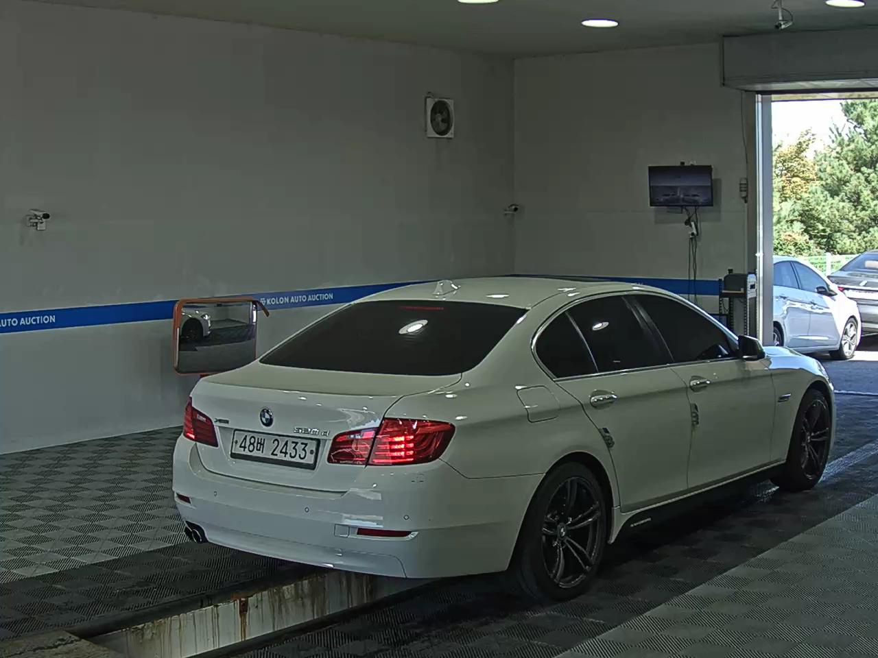 بي إم دبليو 5 Series 2014 520d