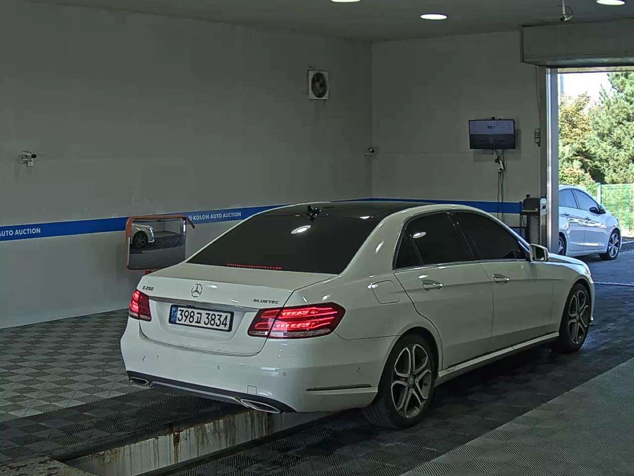 مرسيدس بنز E Class 2015 4MATIC