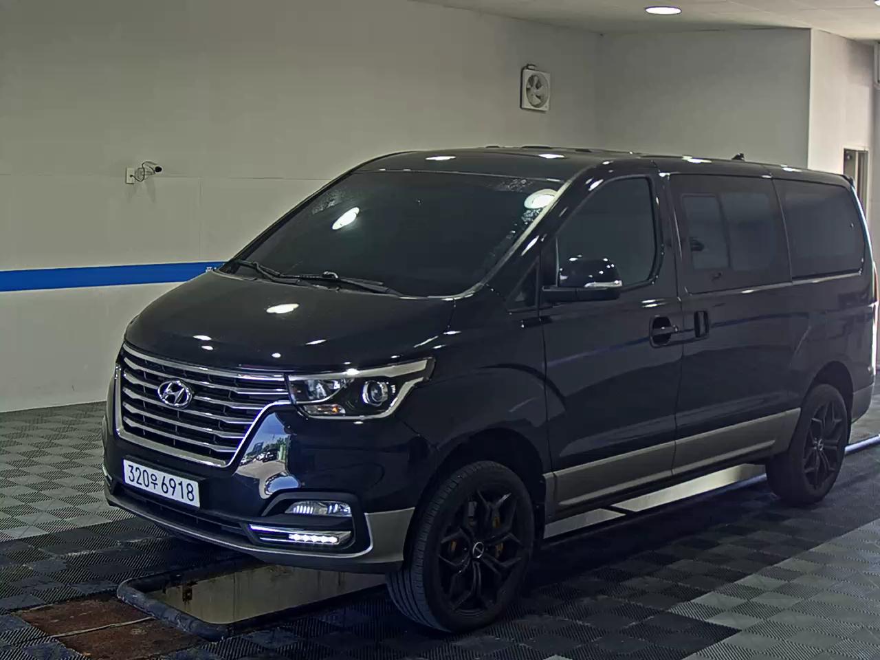 Hyundai Grand Starex