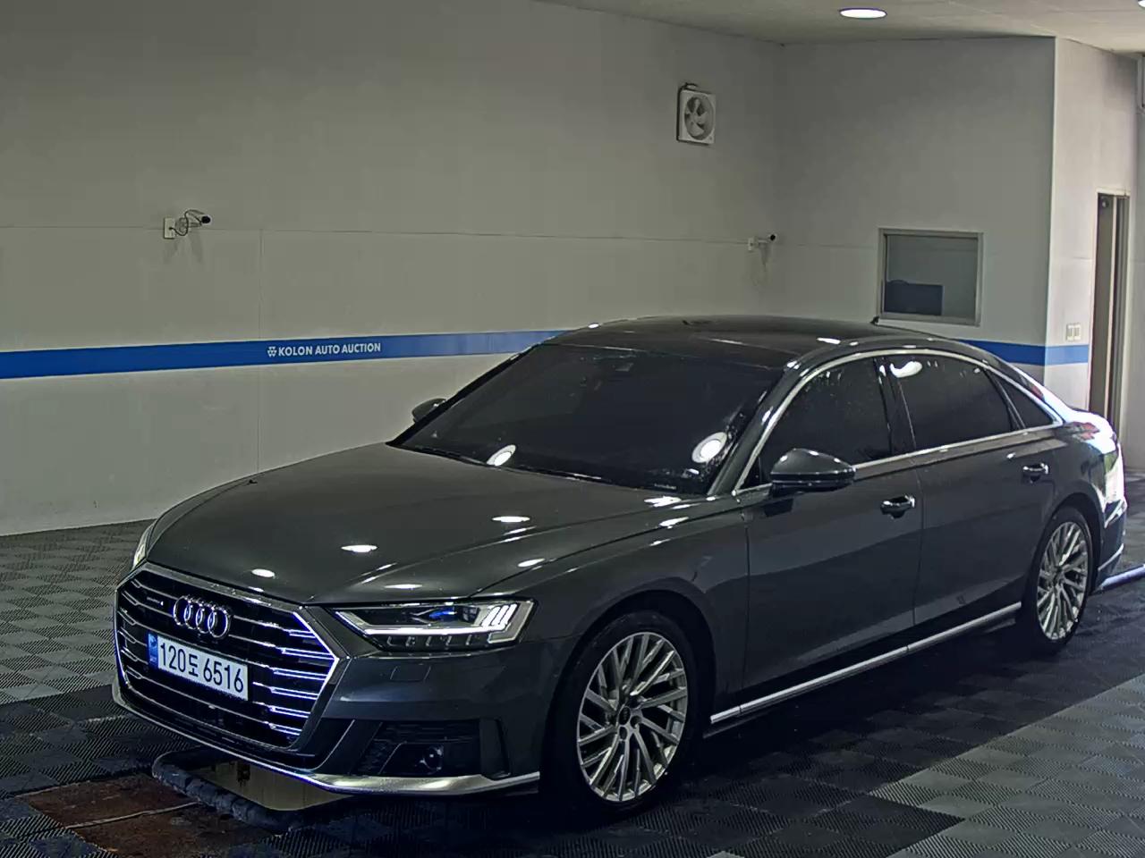 أودي A8
