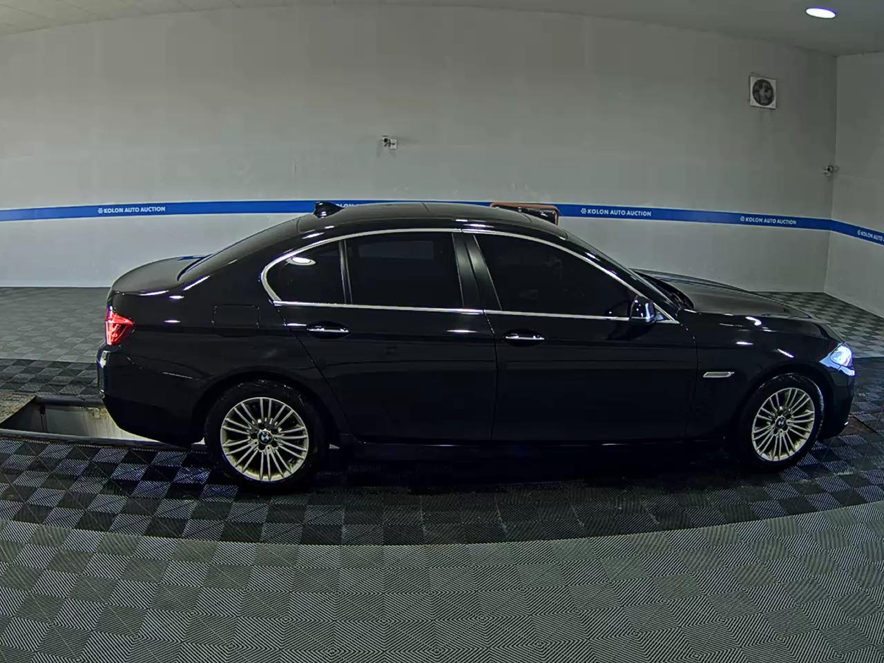 بي إم دبليو 5 Series 2015 520d