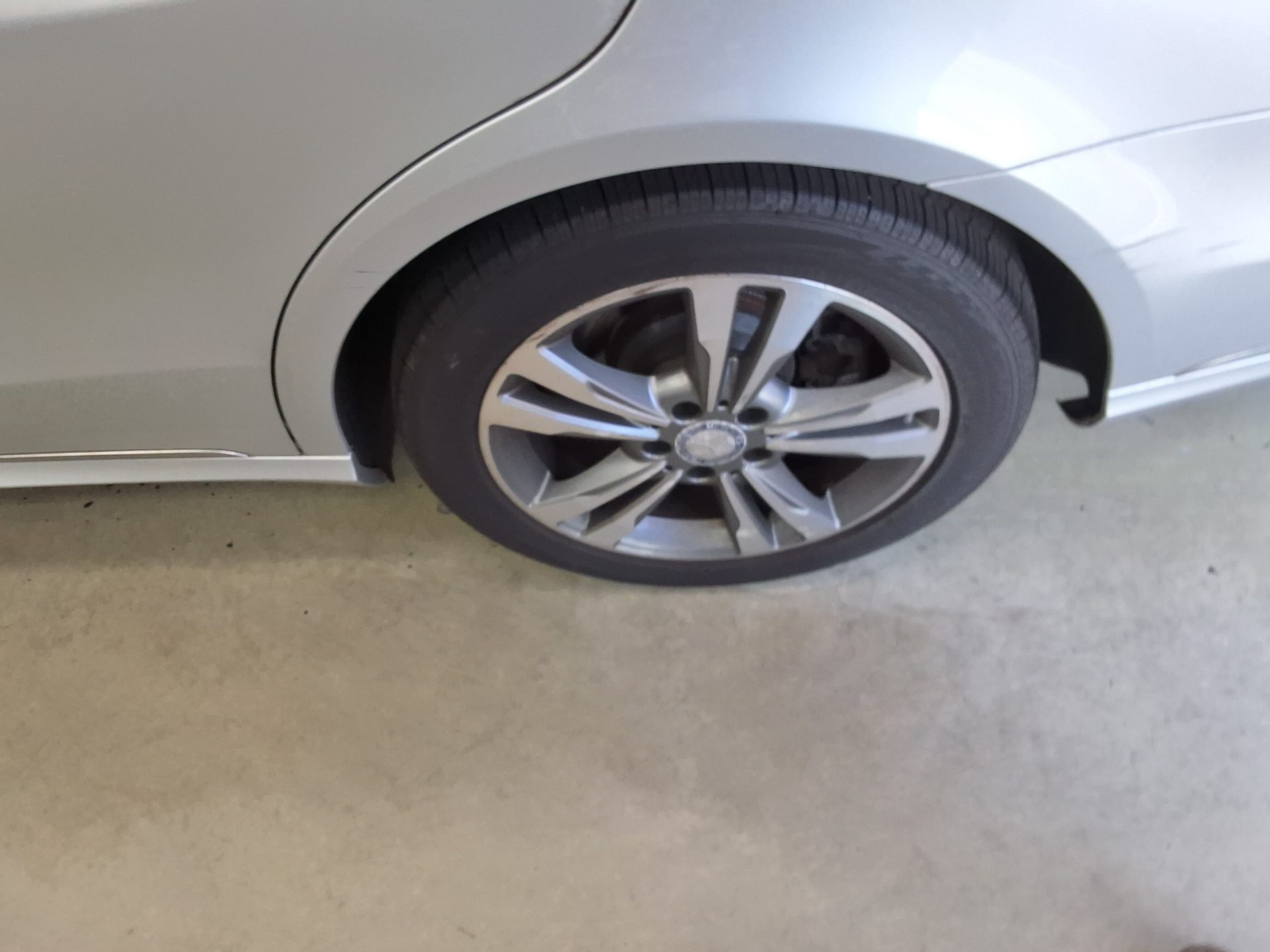 مرسيدس بنز E Class 2015 E220