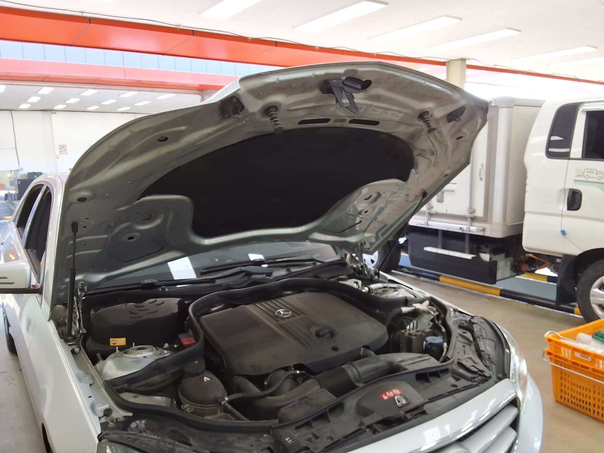 مرسيدس بنز E Class 2015 E220