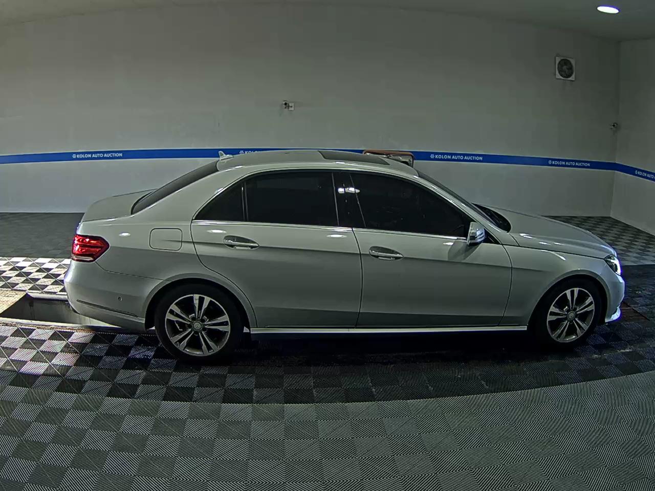 مرسيدس بنز E Class 2015 E220