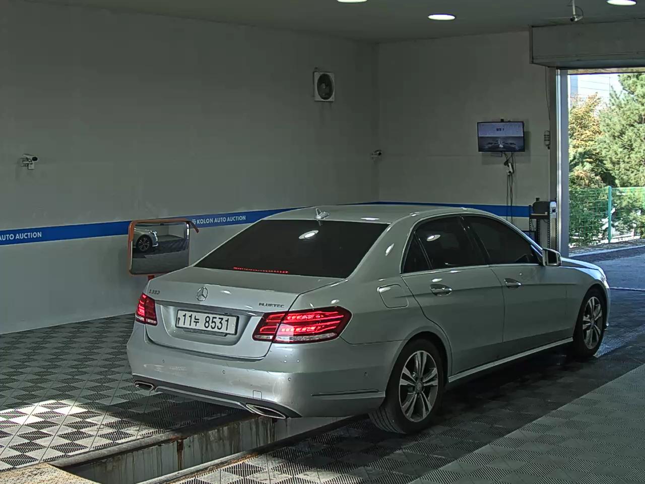 مرسيدس بنز E Class 2015 E220