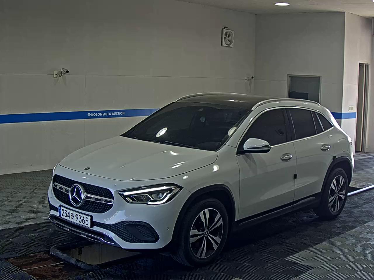 Mercedes-Benz GLA-Class