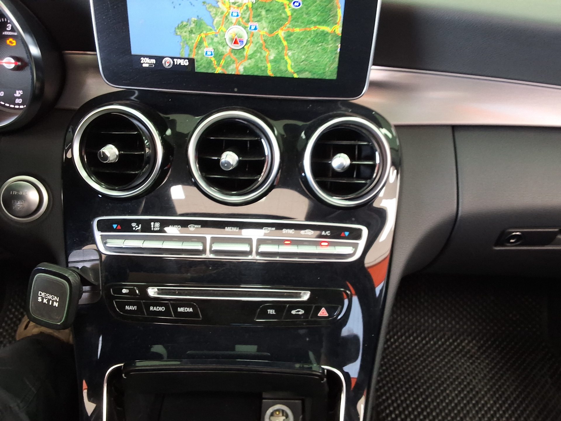 مرسيدس بنز C Class 2015 C220