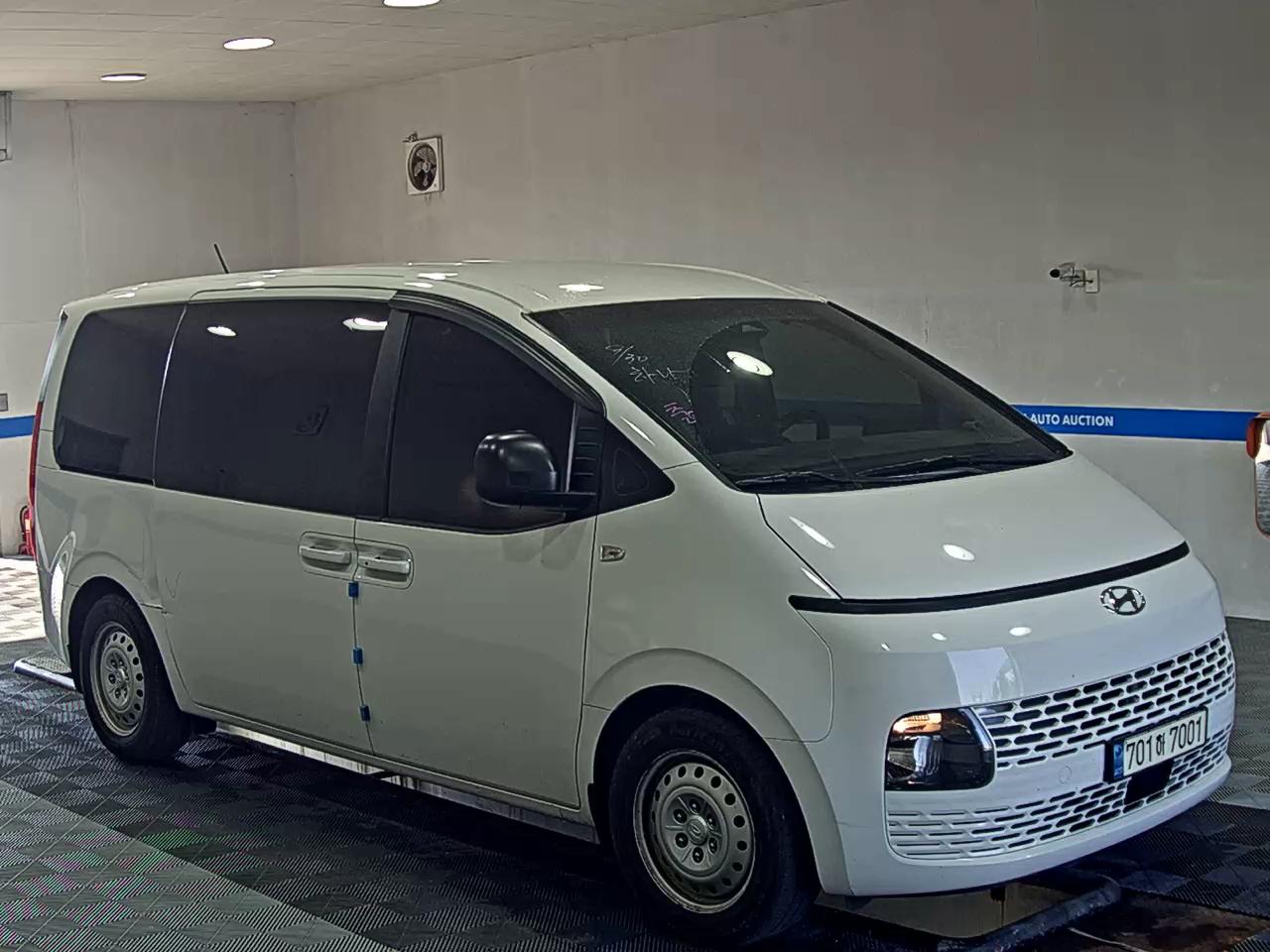 هيونداي ستاريا 2022 SMART