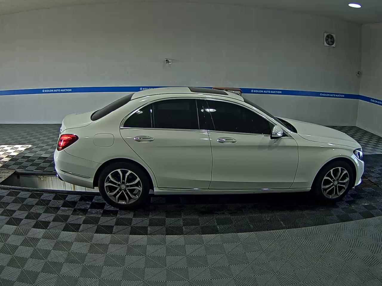 مرسيدس بنز C Class 2015 C220