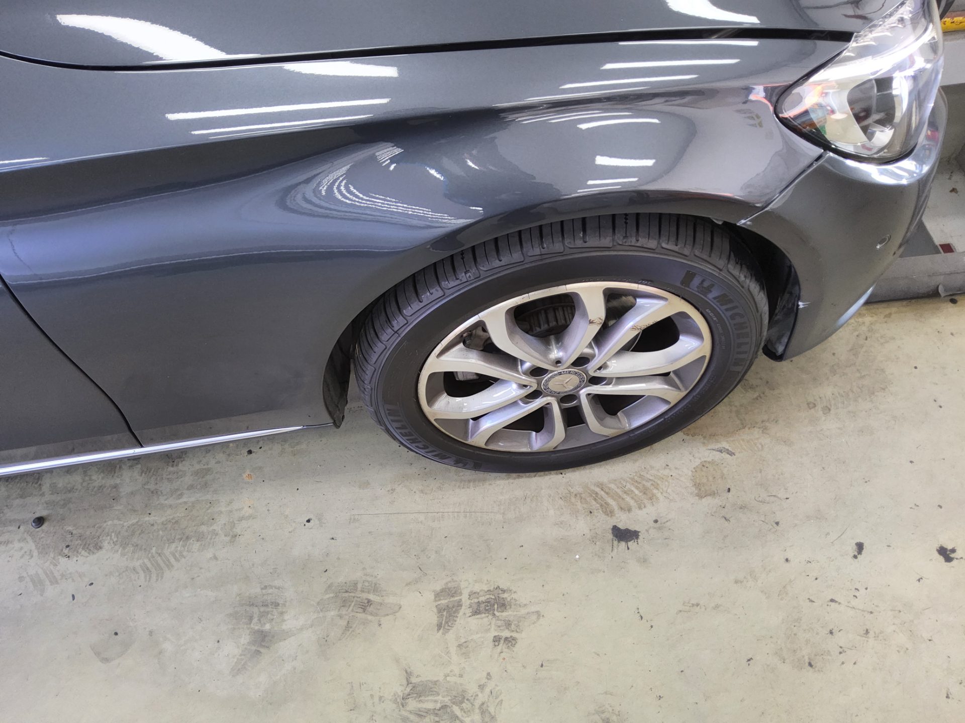 مرسيدس بنز C Class 2015 C200