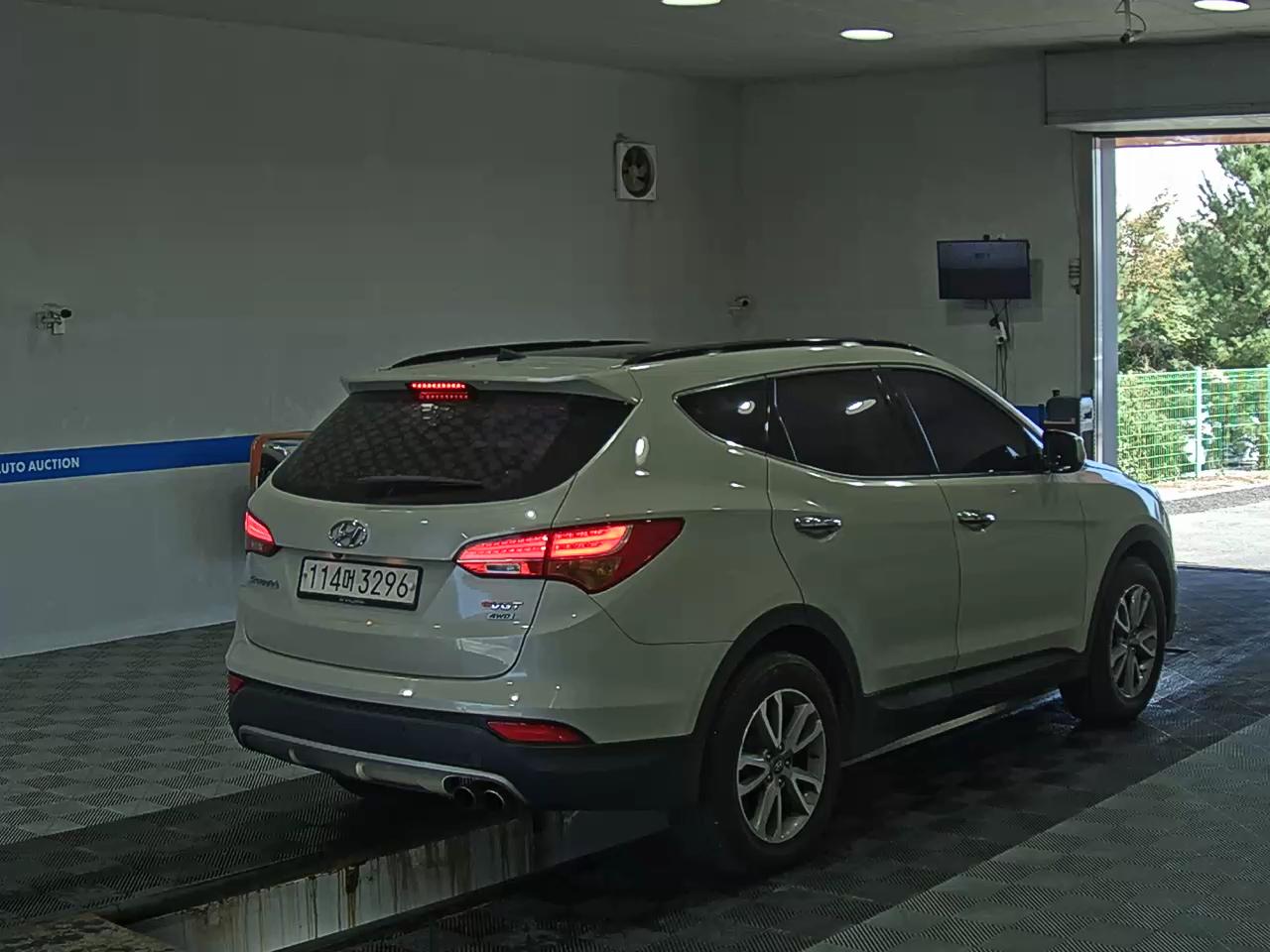هيونداي سانتا في 2014 MODERN