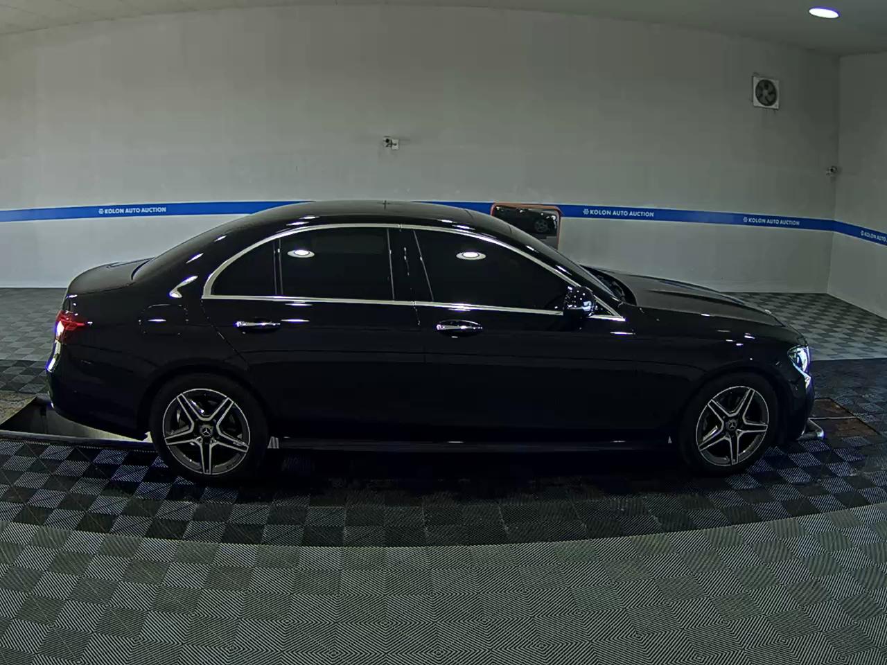 مرسيدس بنز E Class 2023 LINE