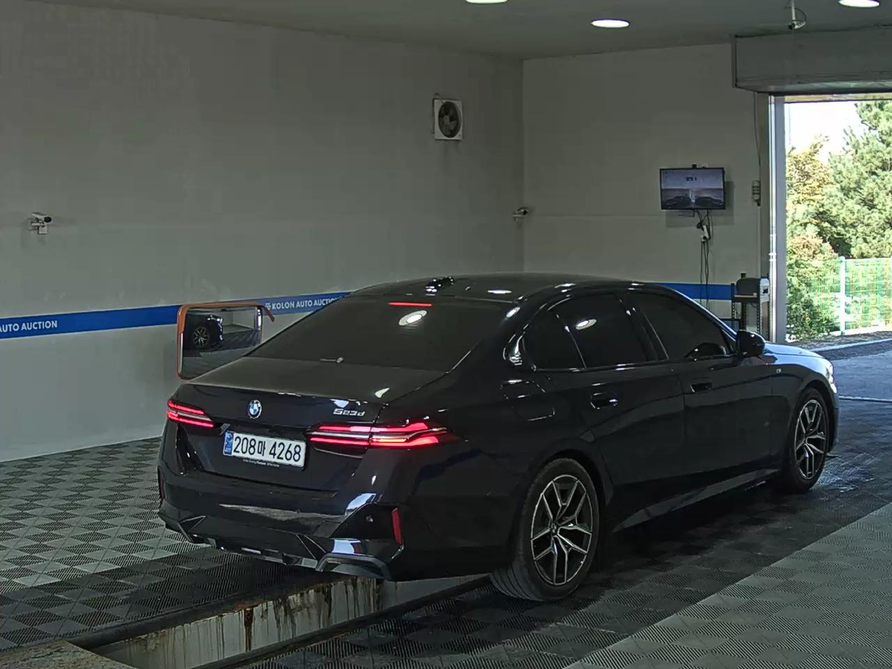 بي إم دبليو 5 Series 2025 SPORT