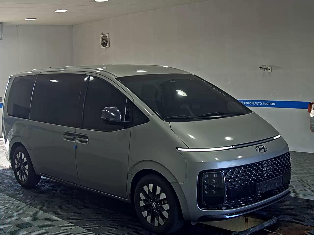 هيونداي ستاريا 2023 PRESTIGE