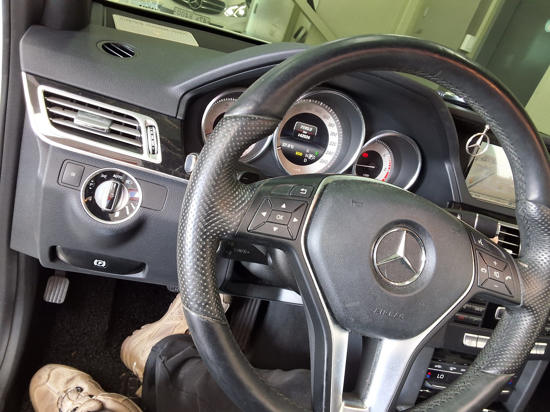 مرسيدس بنز E Class 2014 E220