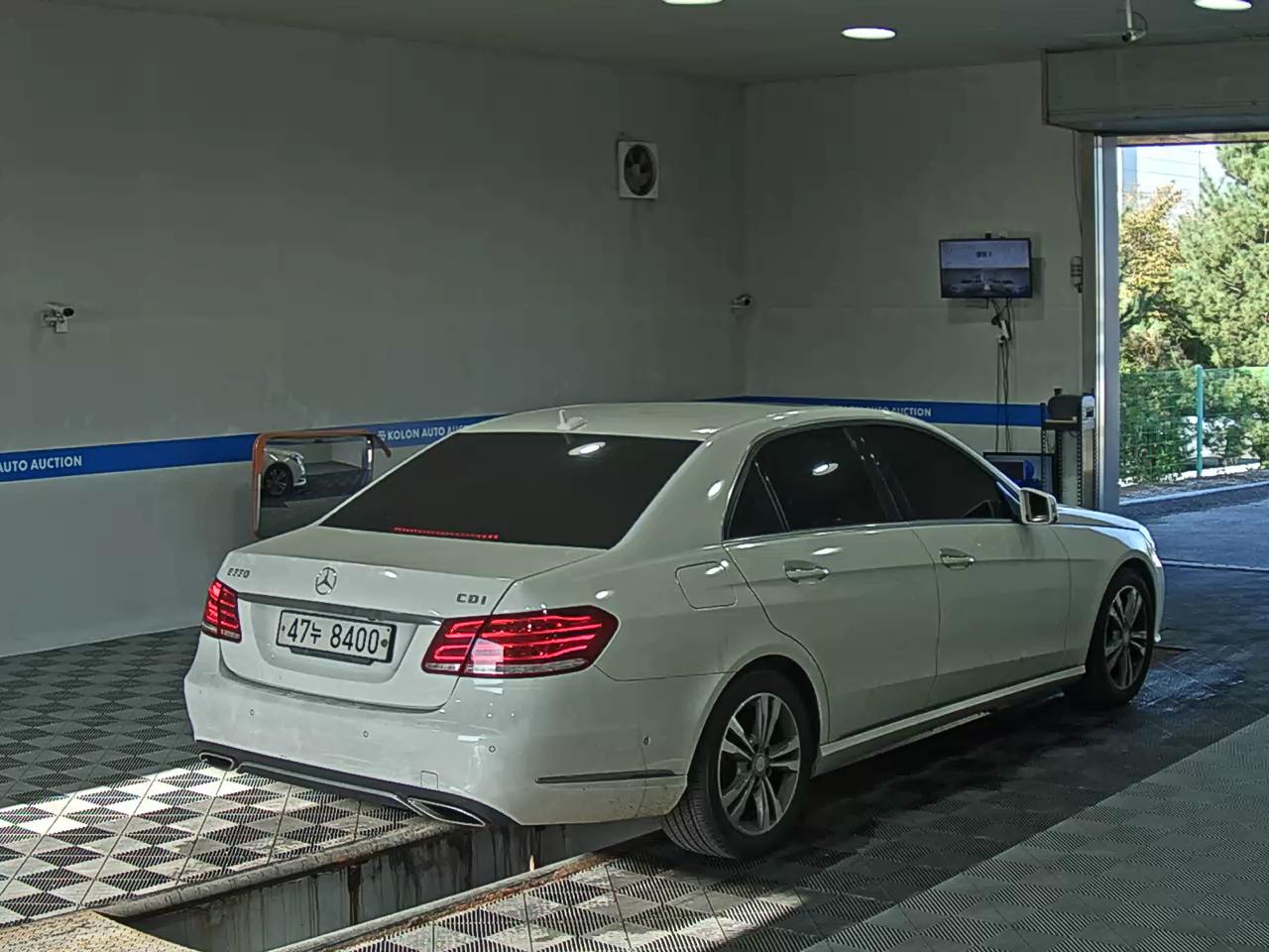 مرسيدس بنز E Class 2014 E220