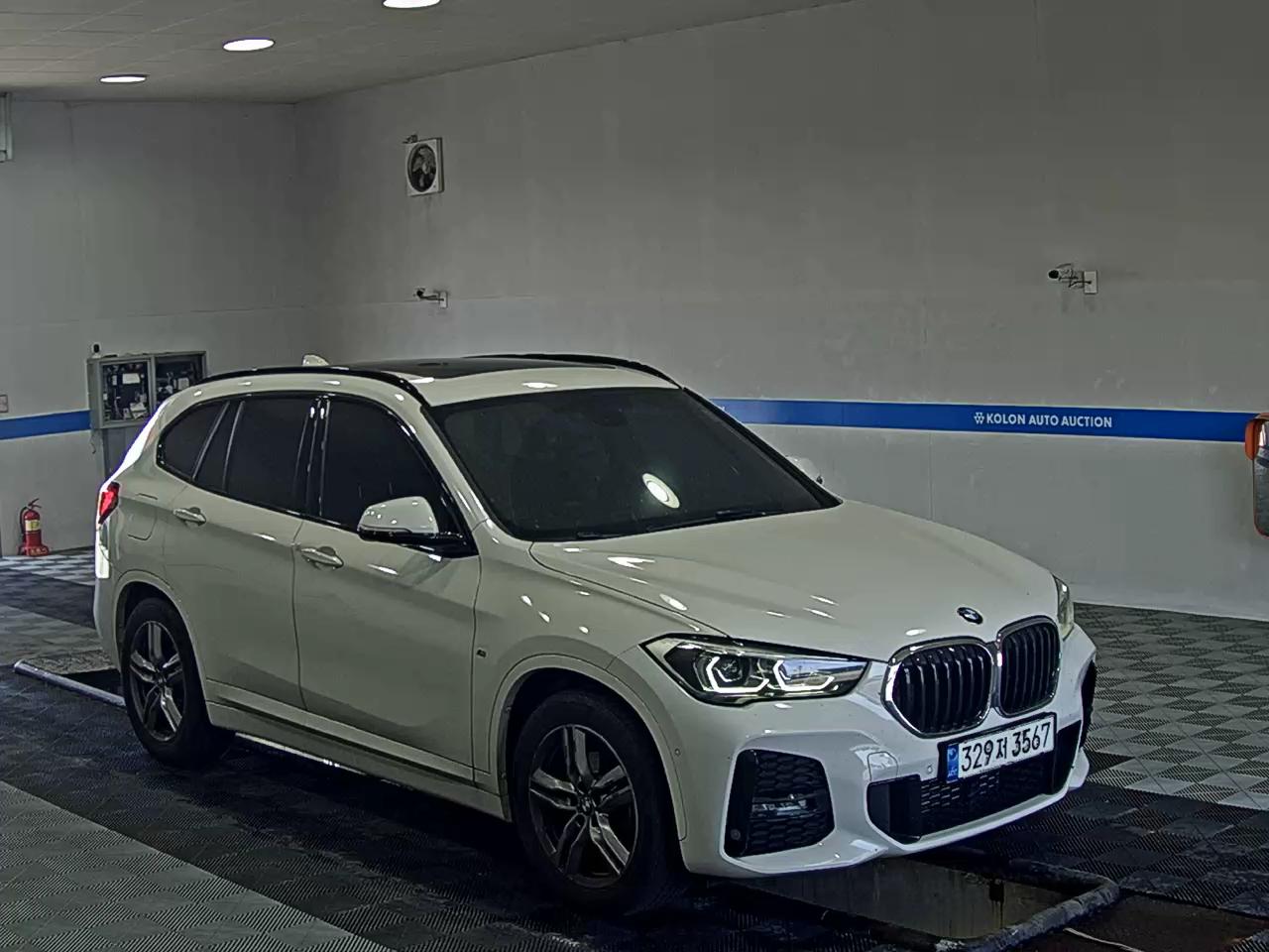 بي إم دبليو X1 2021 SPORT