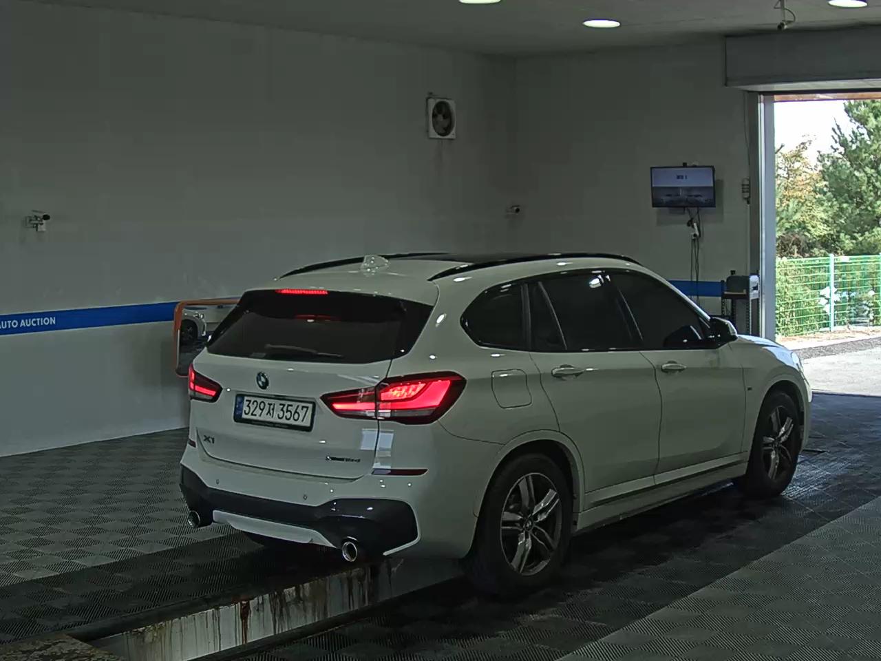 بي إم دبليو X1 2021 SPORT