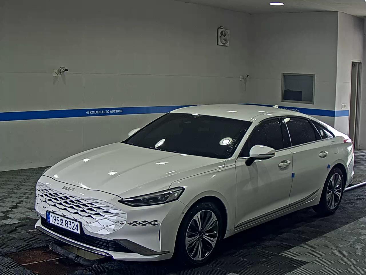 Kia K8
