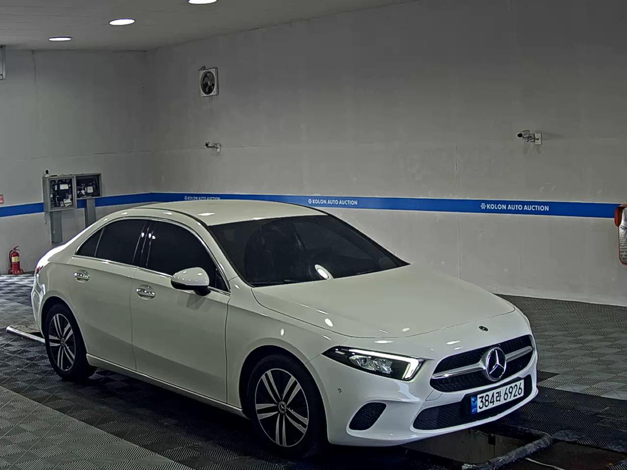 مرسيدس بنز A Class 2021 A220