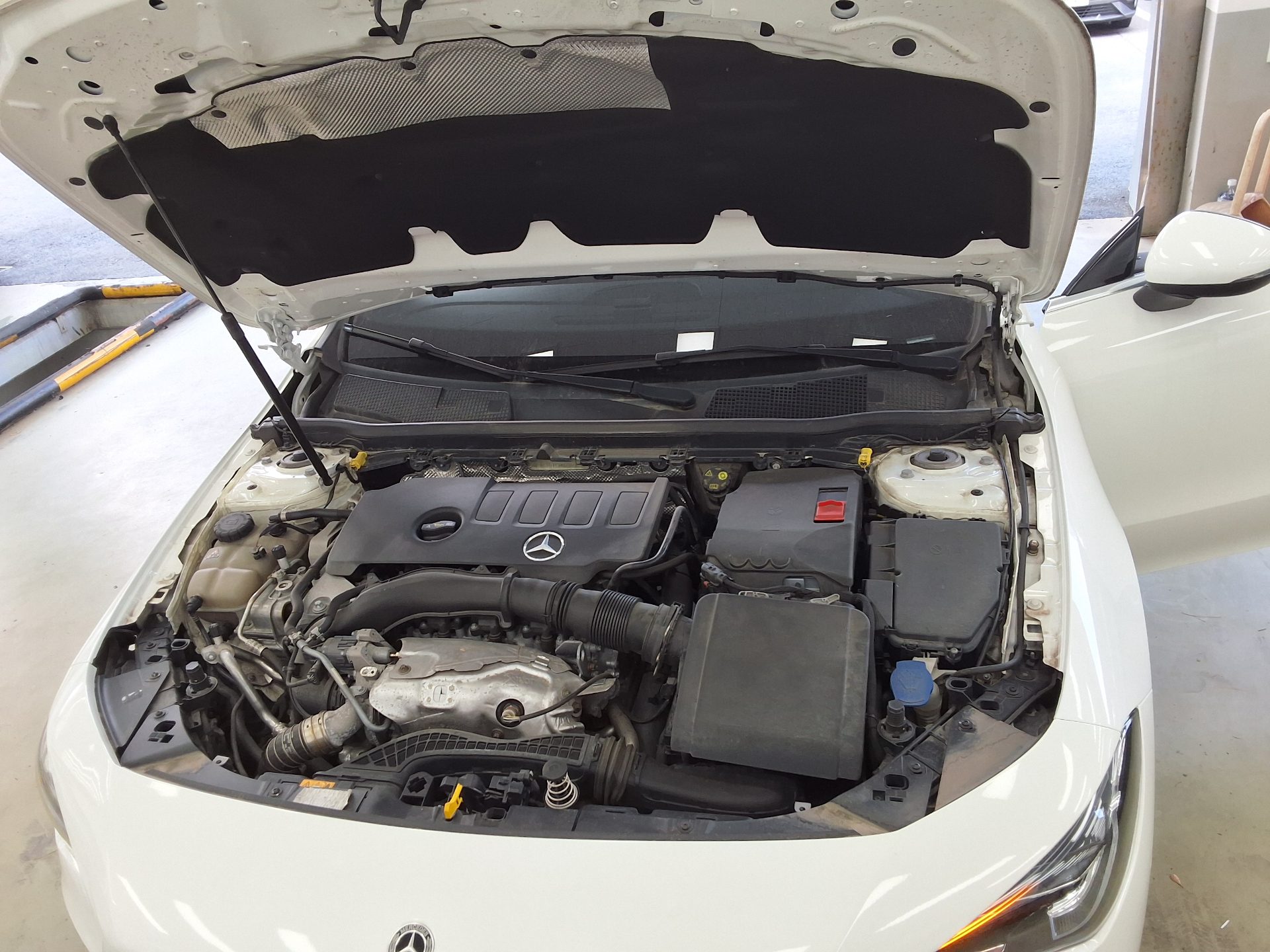 مرسيدس بنز سي إل إيه Class 2021 4MATIC