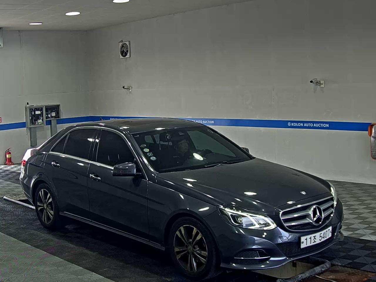 مرسيدس بنز E Class 2016 E220